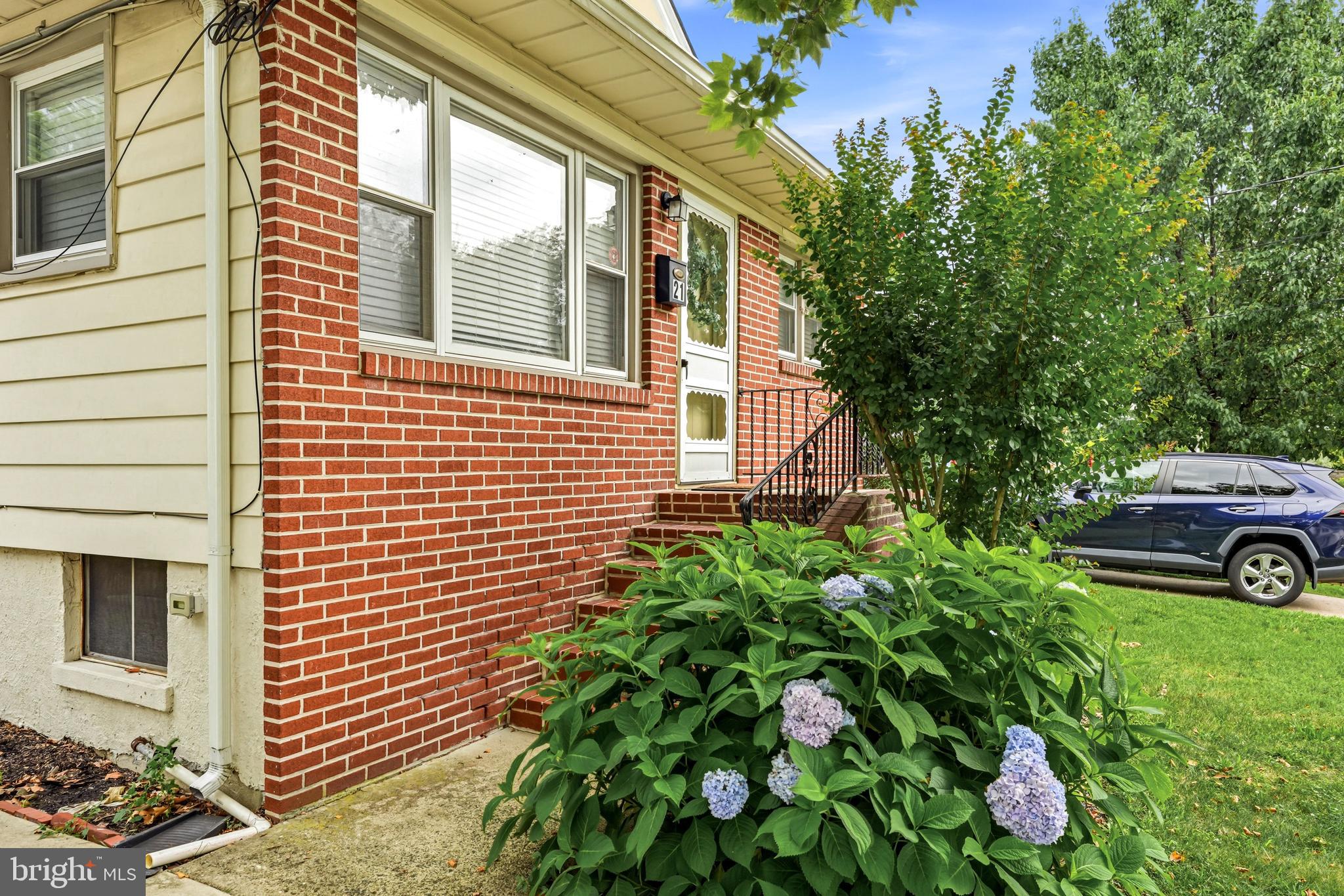 21 E WALNUT AVENUE