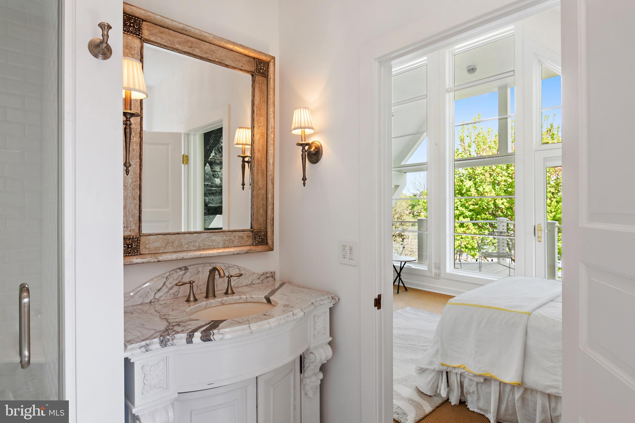 MURRAY HILL - Residential