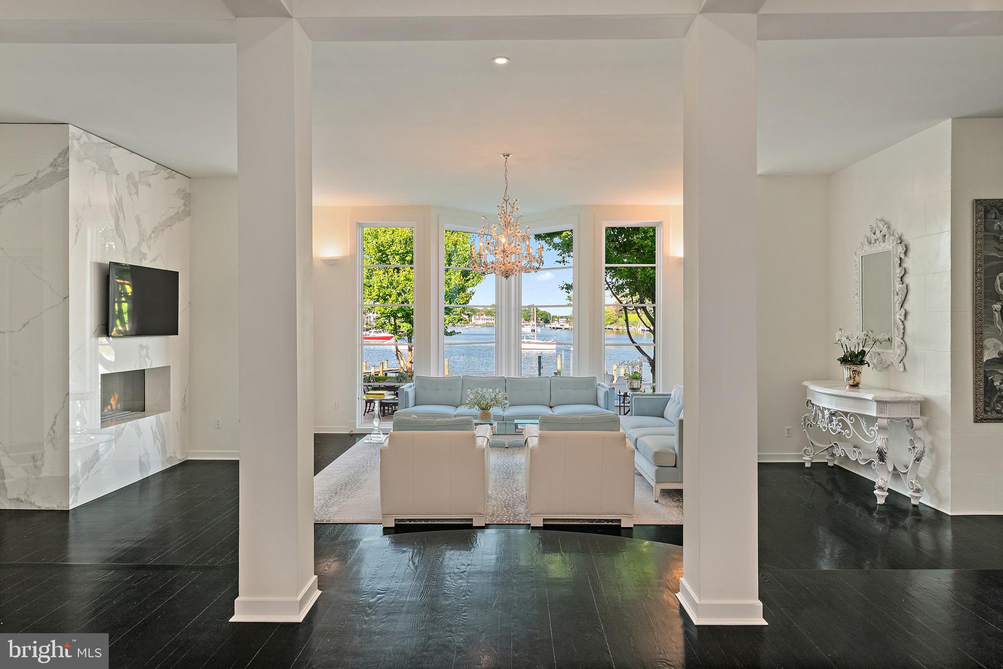 MURRAY HILL - Residential