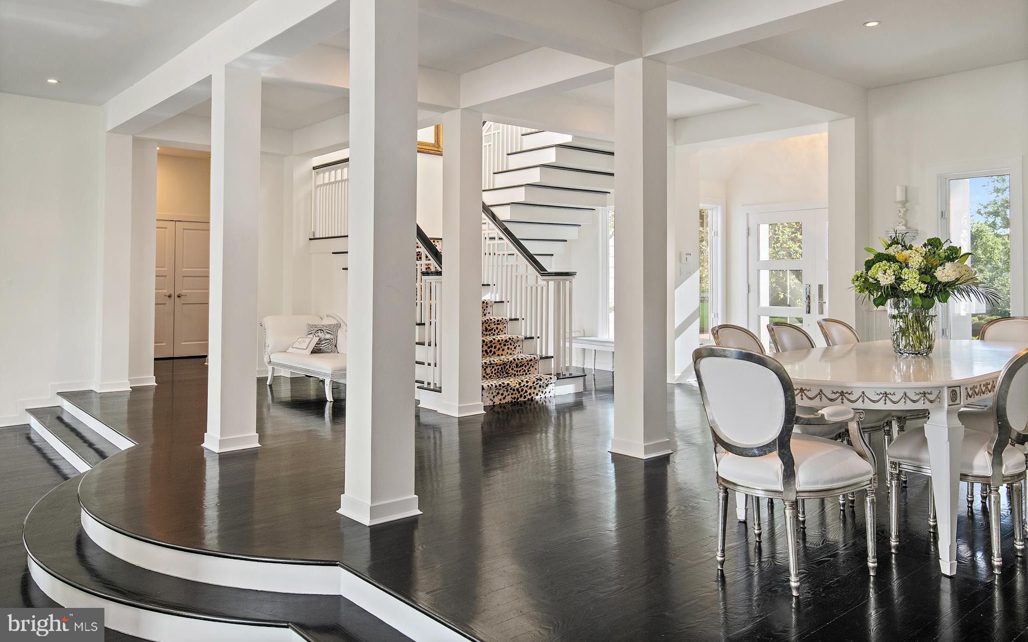 MURRAY HILL - Residential