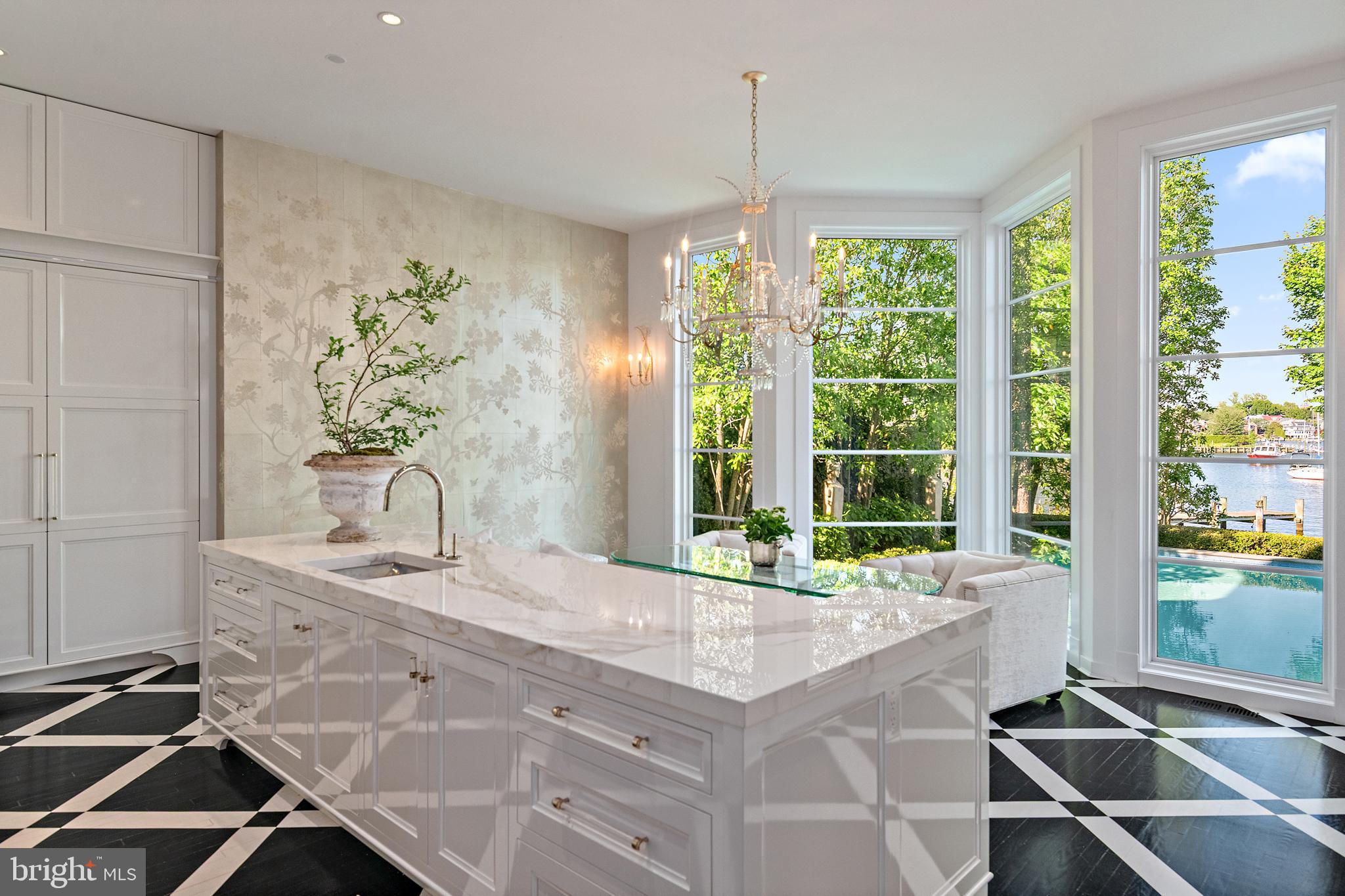 MURRAY HILL - Residential
