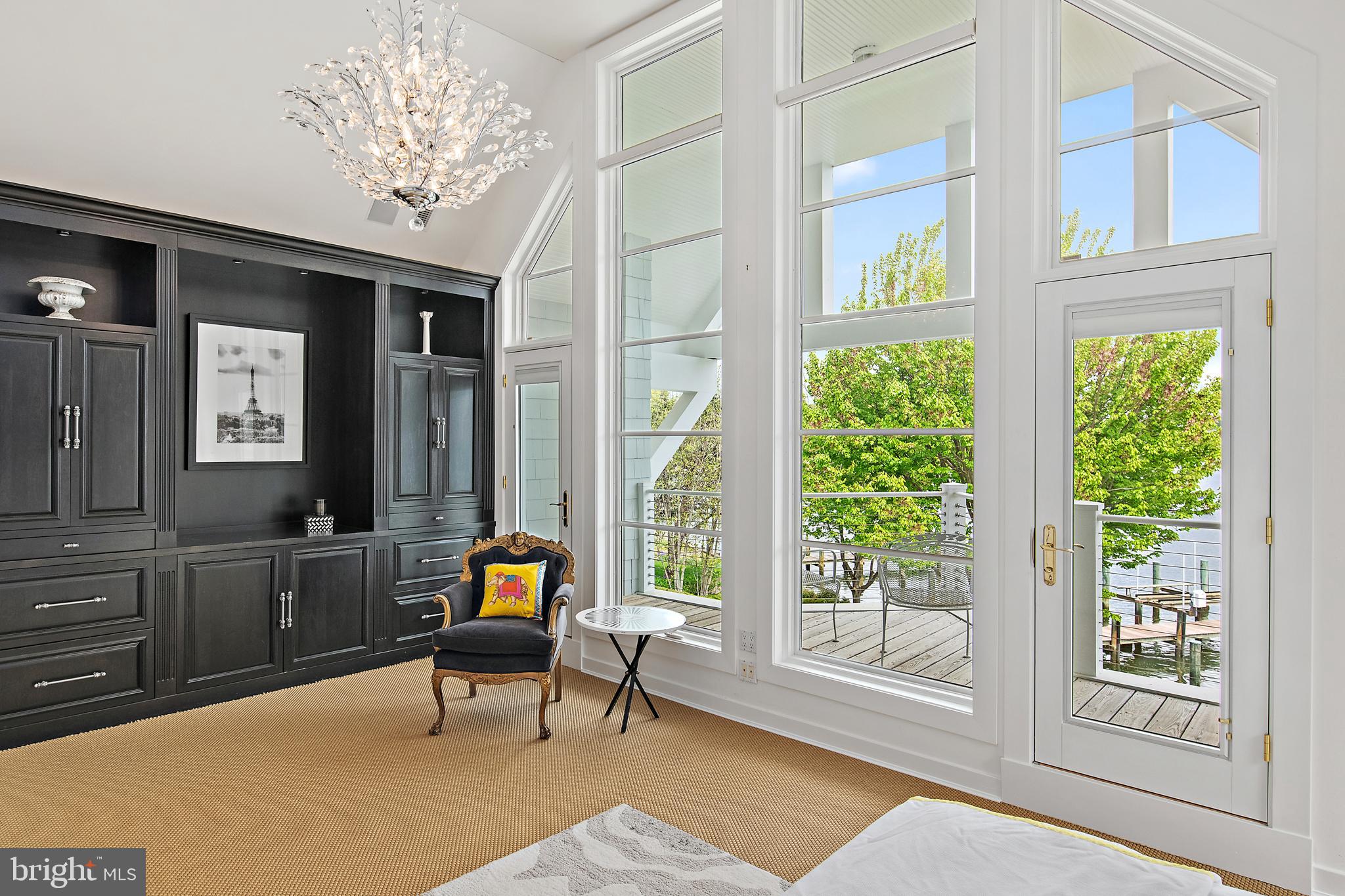 MURRAY HILL - Residential