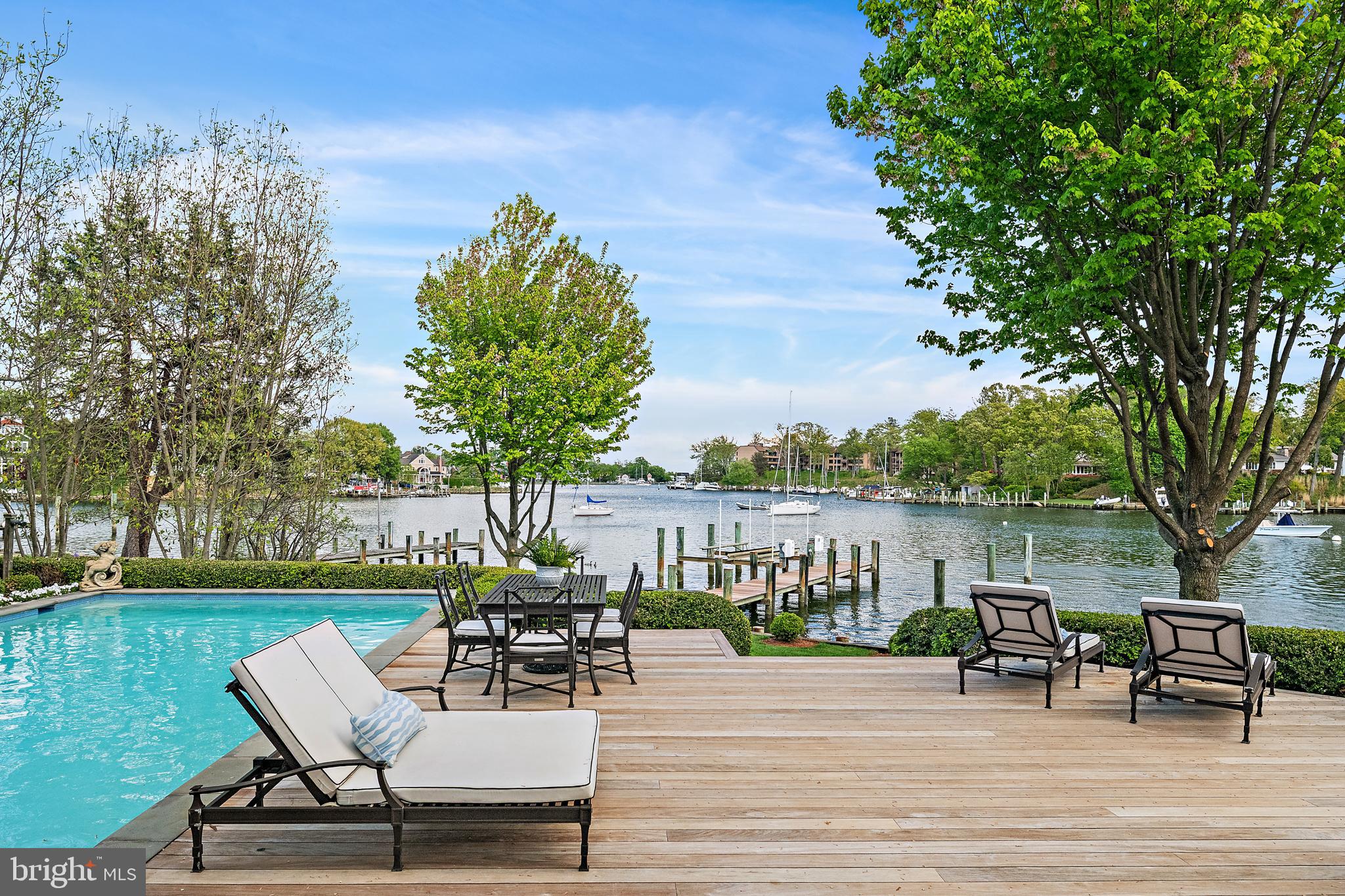 MURRAY HILL - Residential