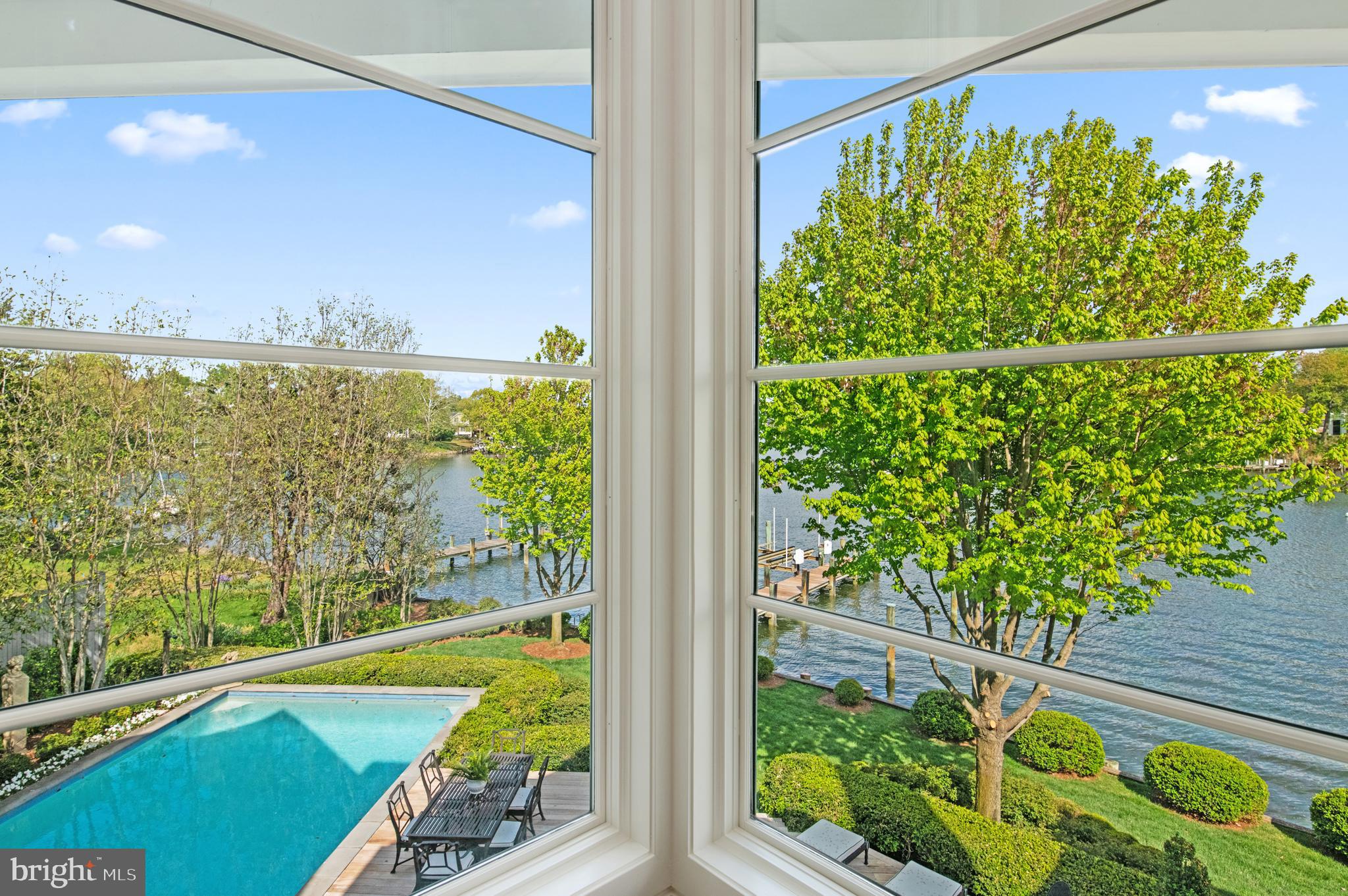 MURRAY HILL - Residential