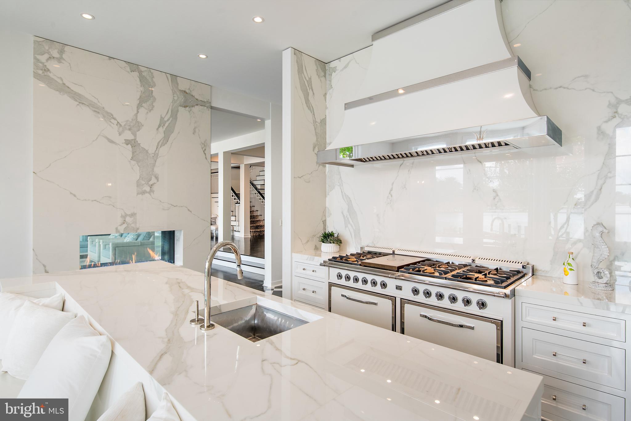 MURRAY HILL - Residential