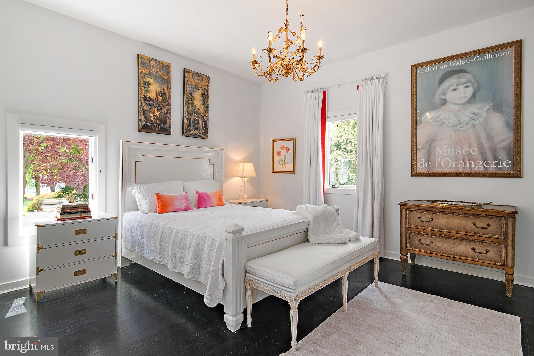 MURRAY HILL - Residential