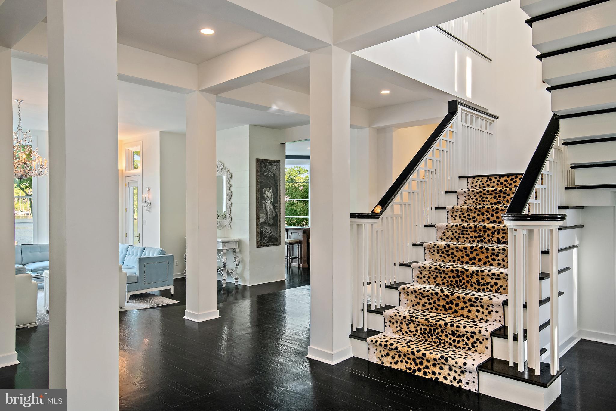 MURRAY HILL - Residential