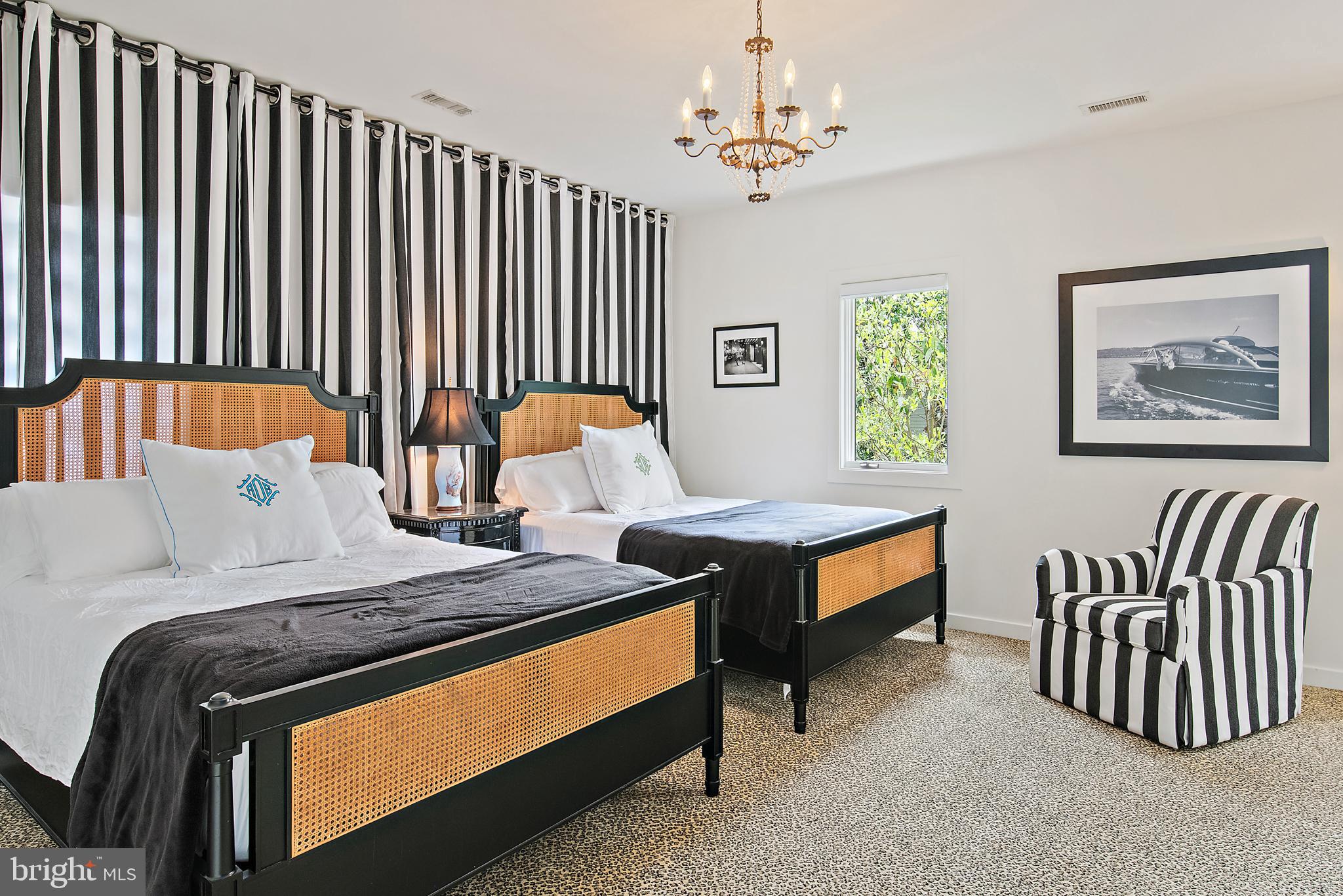 MURRAY HILL - Residential