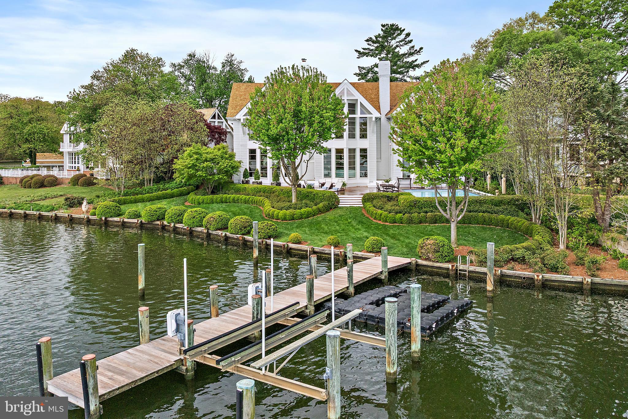 MURRAY HILL - Residential