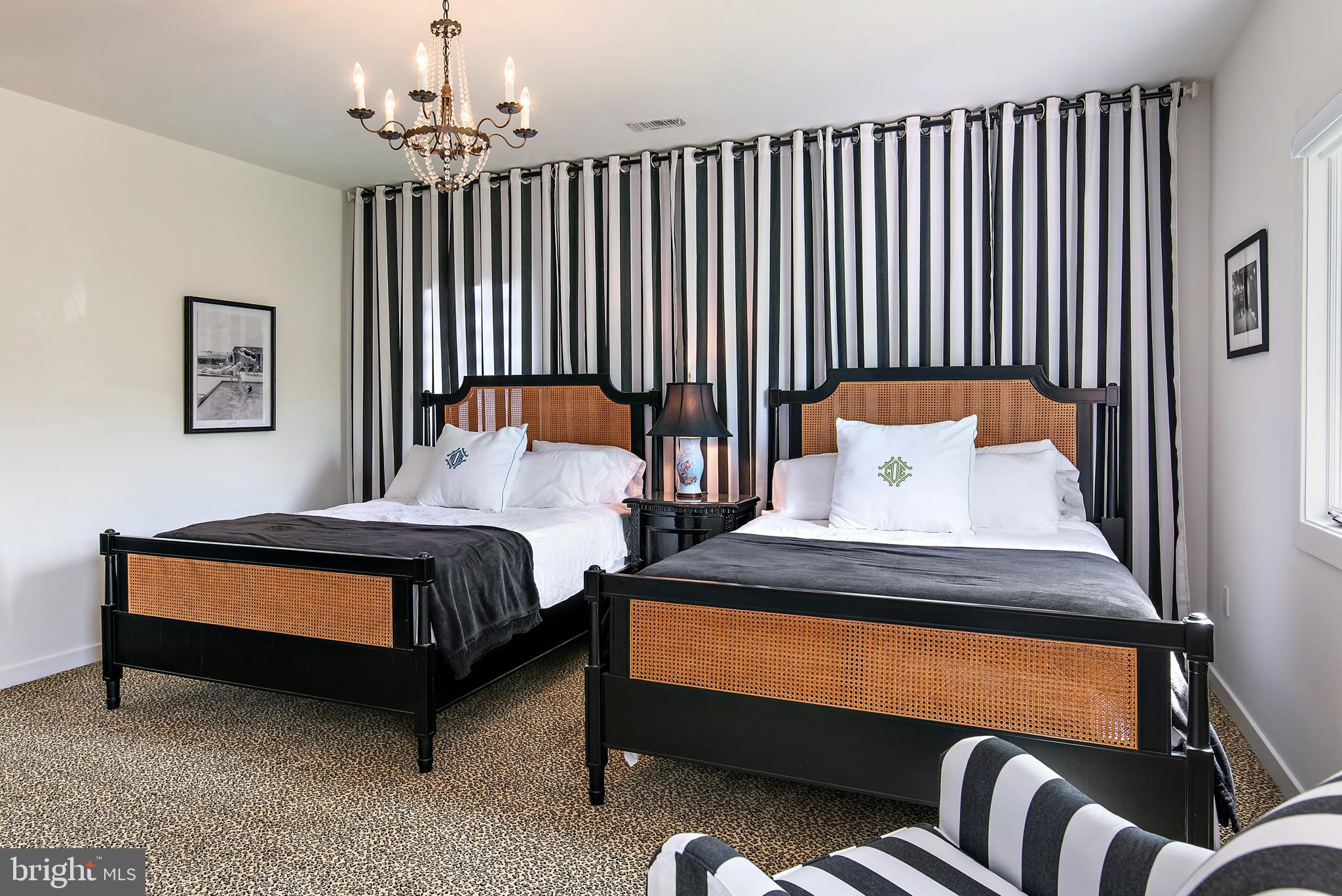 MURRAY HILL - Residential