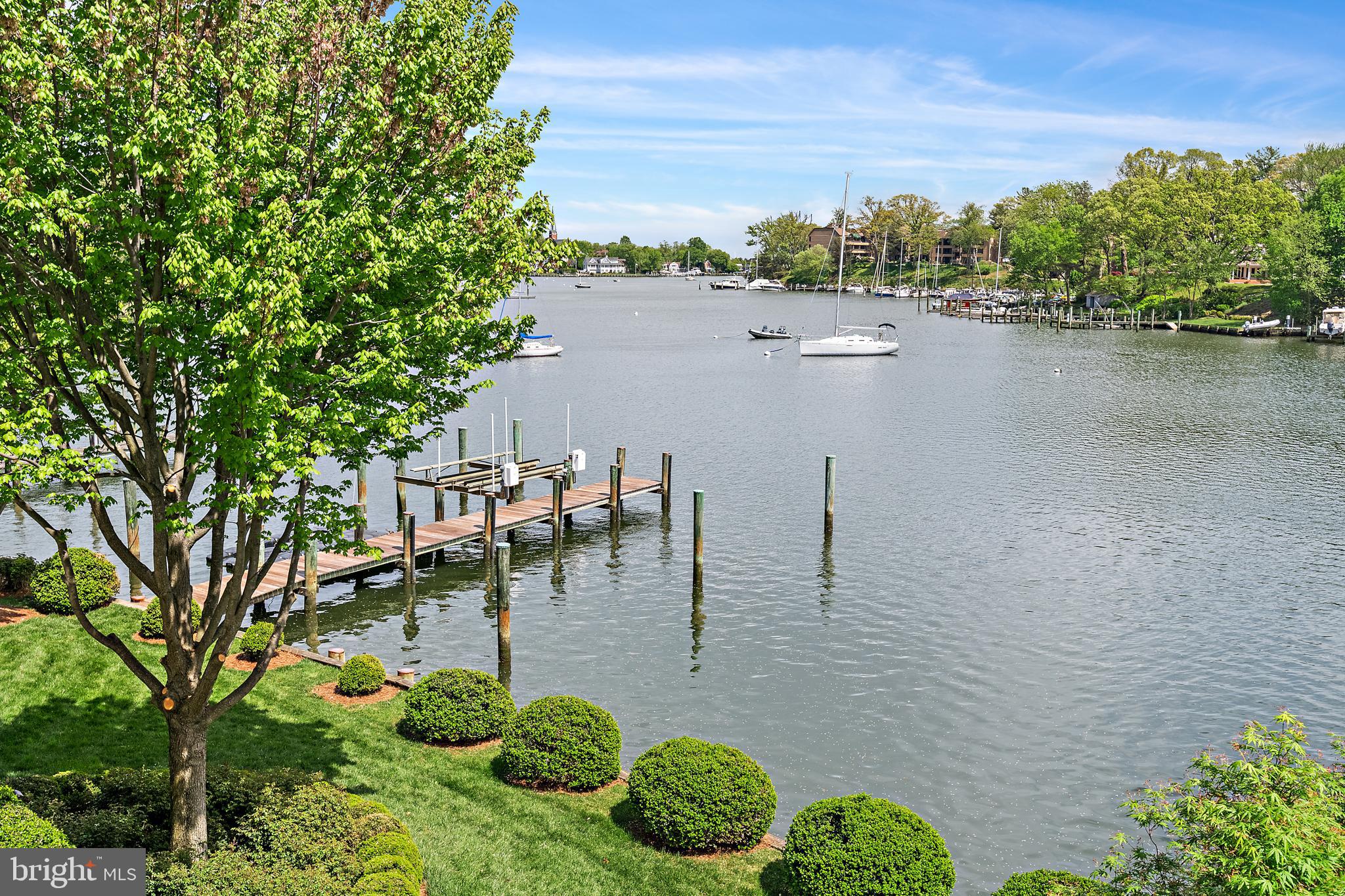 MURRAY HILL - Residential