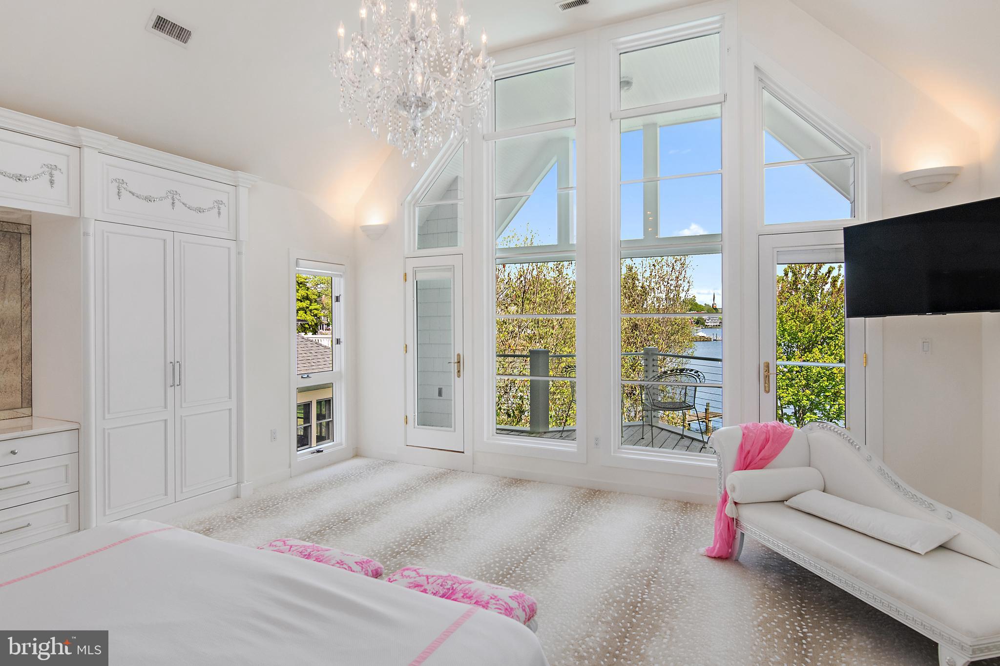 MURRAY HILL - Residential