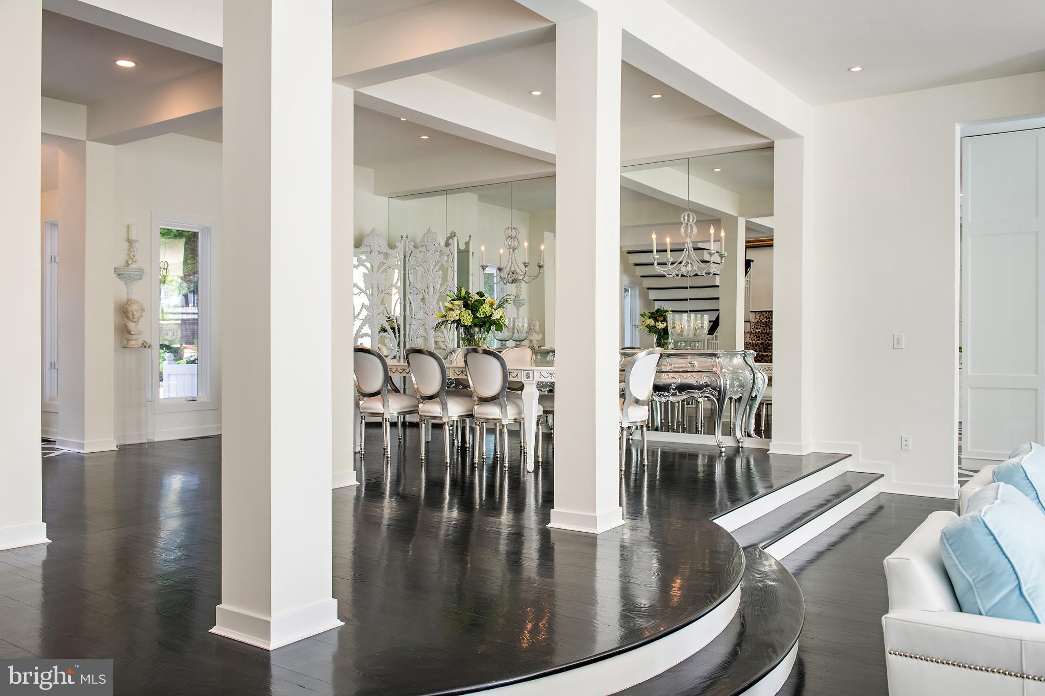 MURRAY HILL - Residential