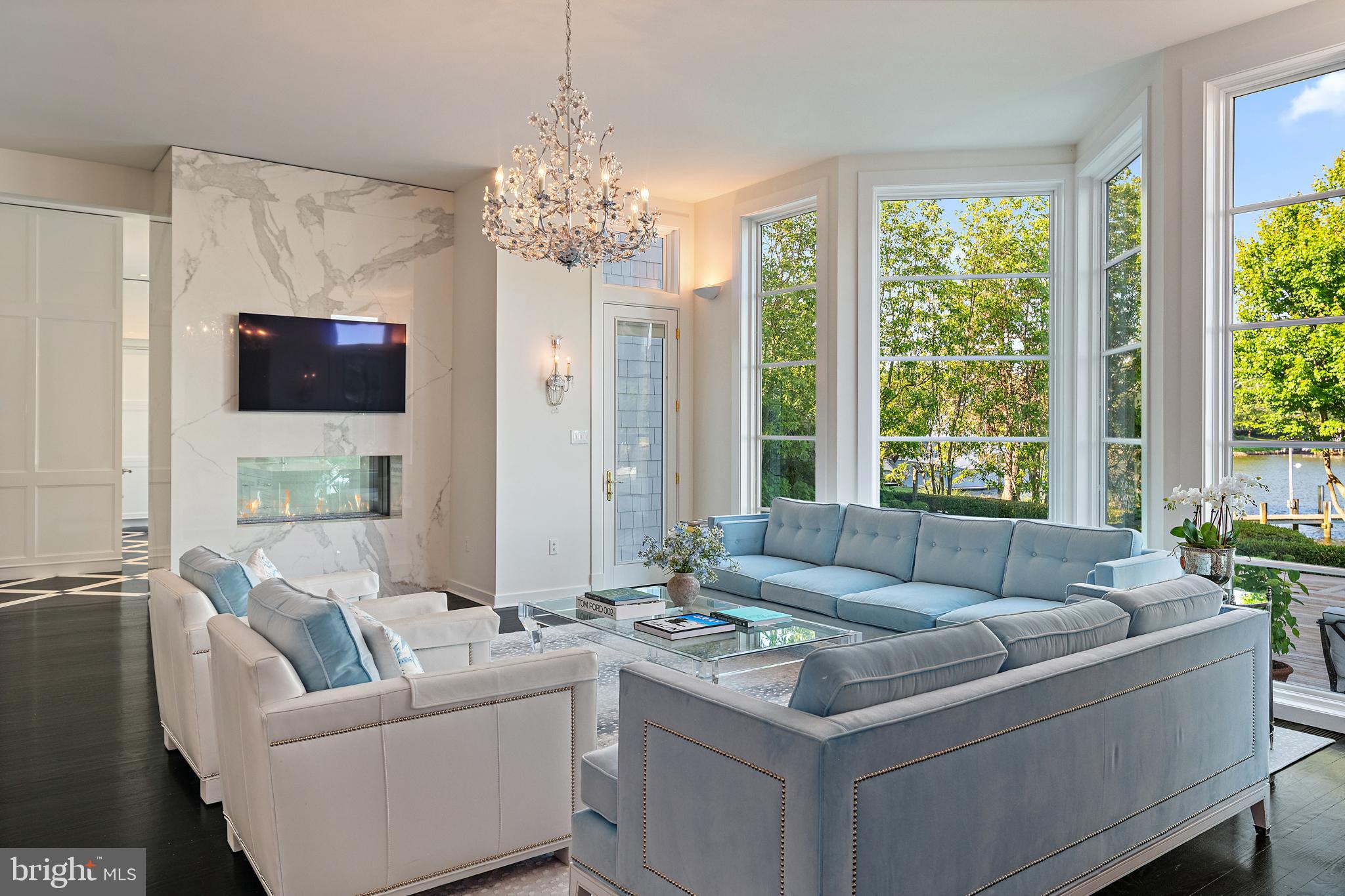 MURRAY HILL - Residential