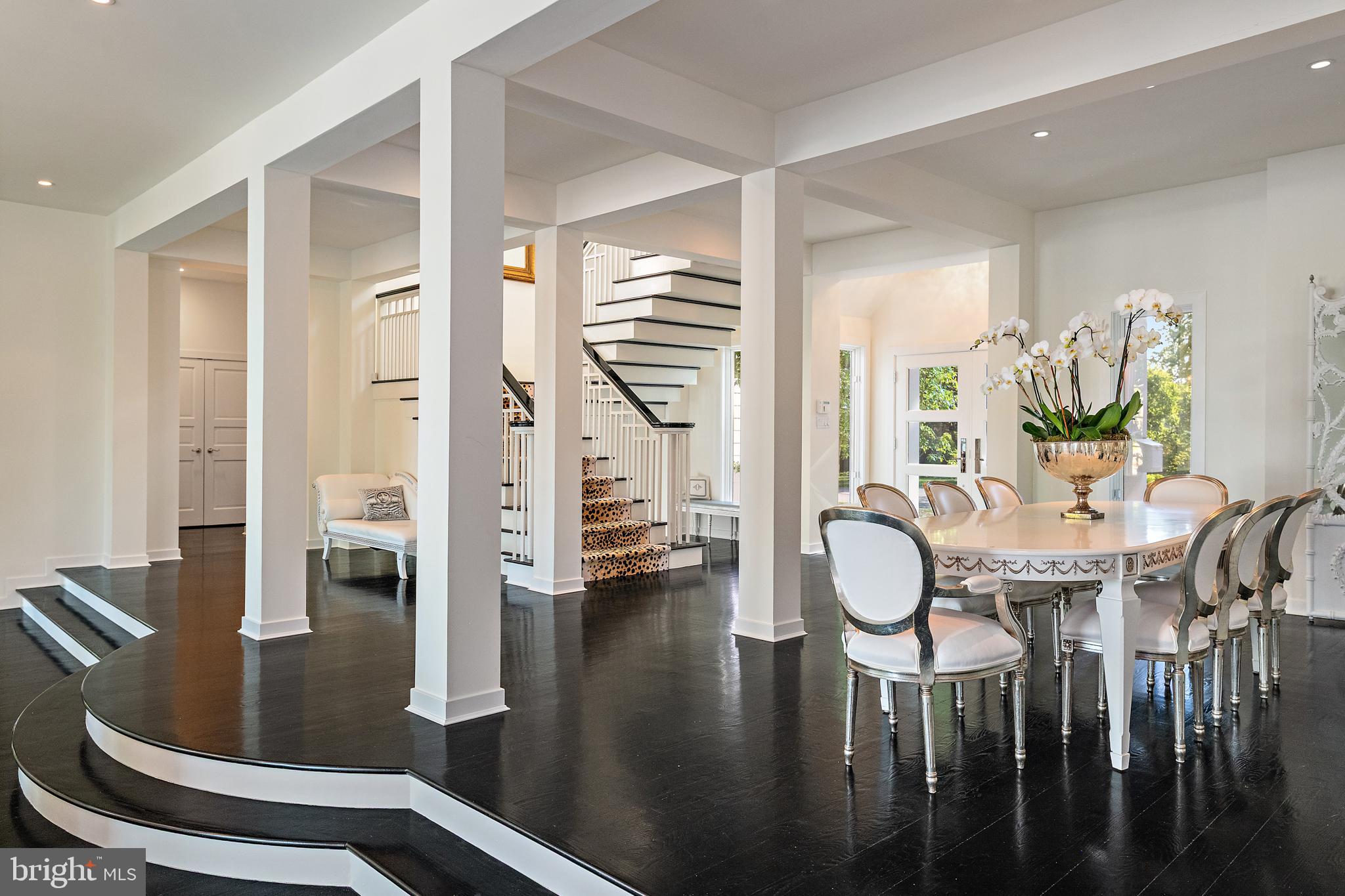 MURRAY HILL - Residential