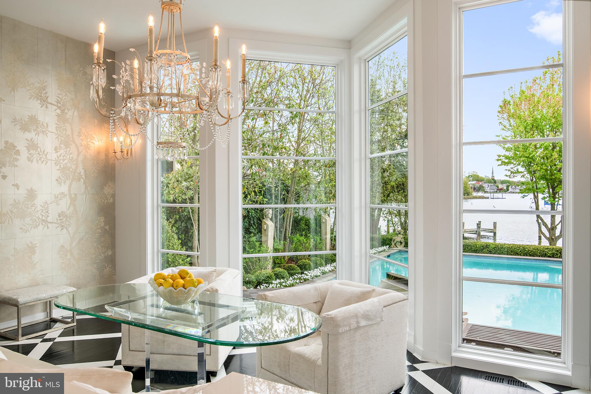 MURRAY HILL - Residential