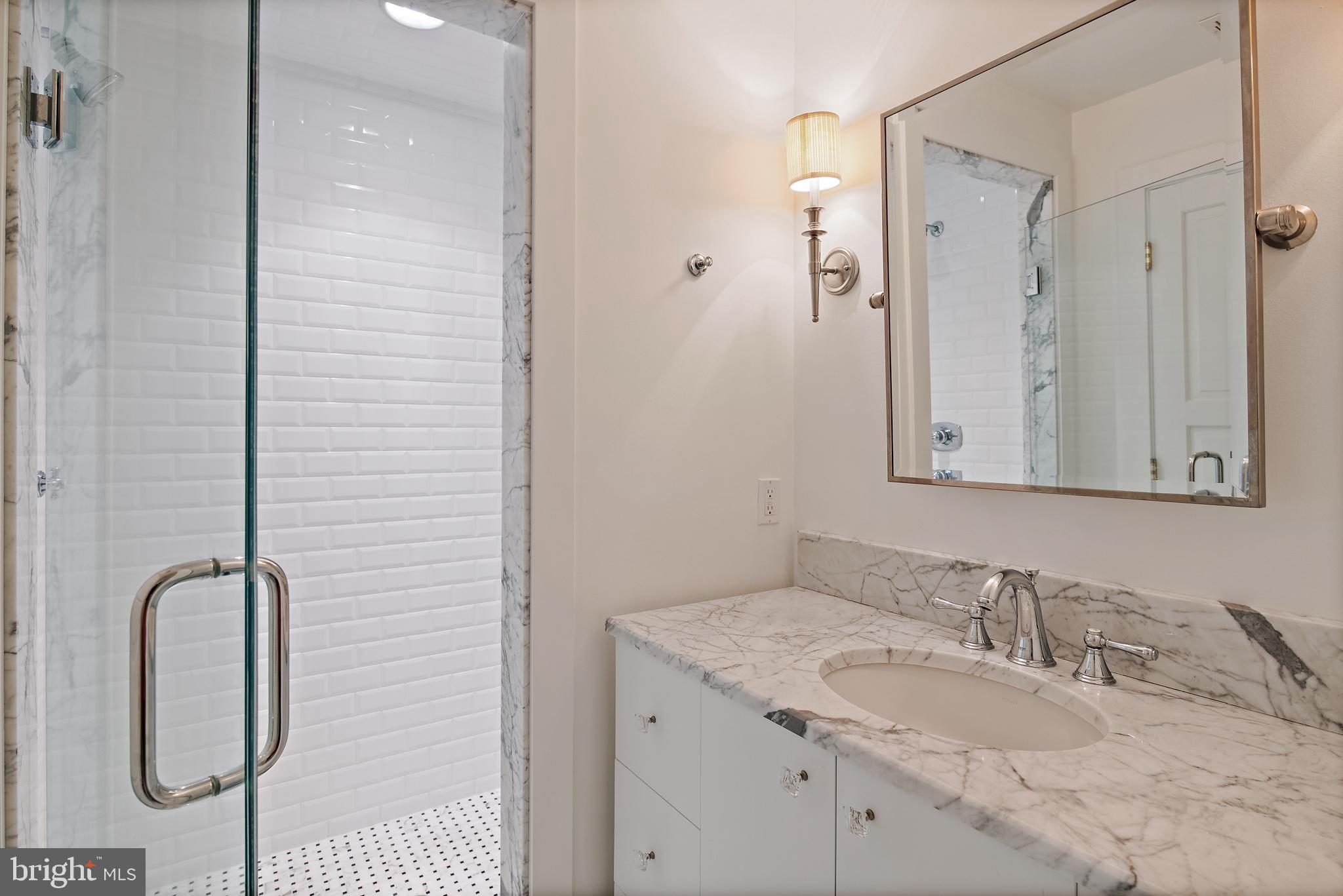 MURRAY HILL - Residential