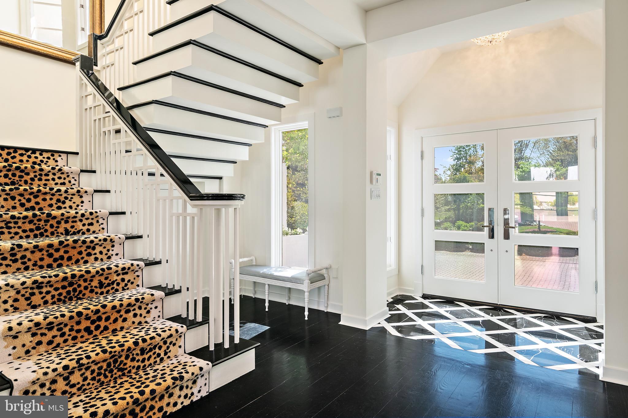 MURRAY HILL - Residential