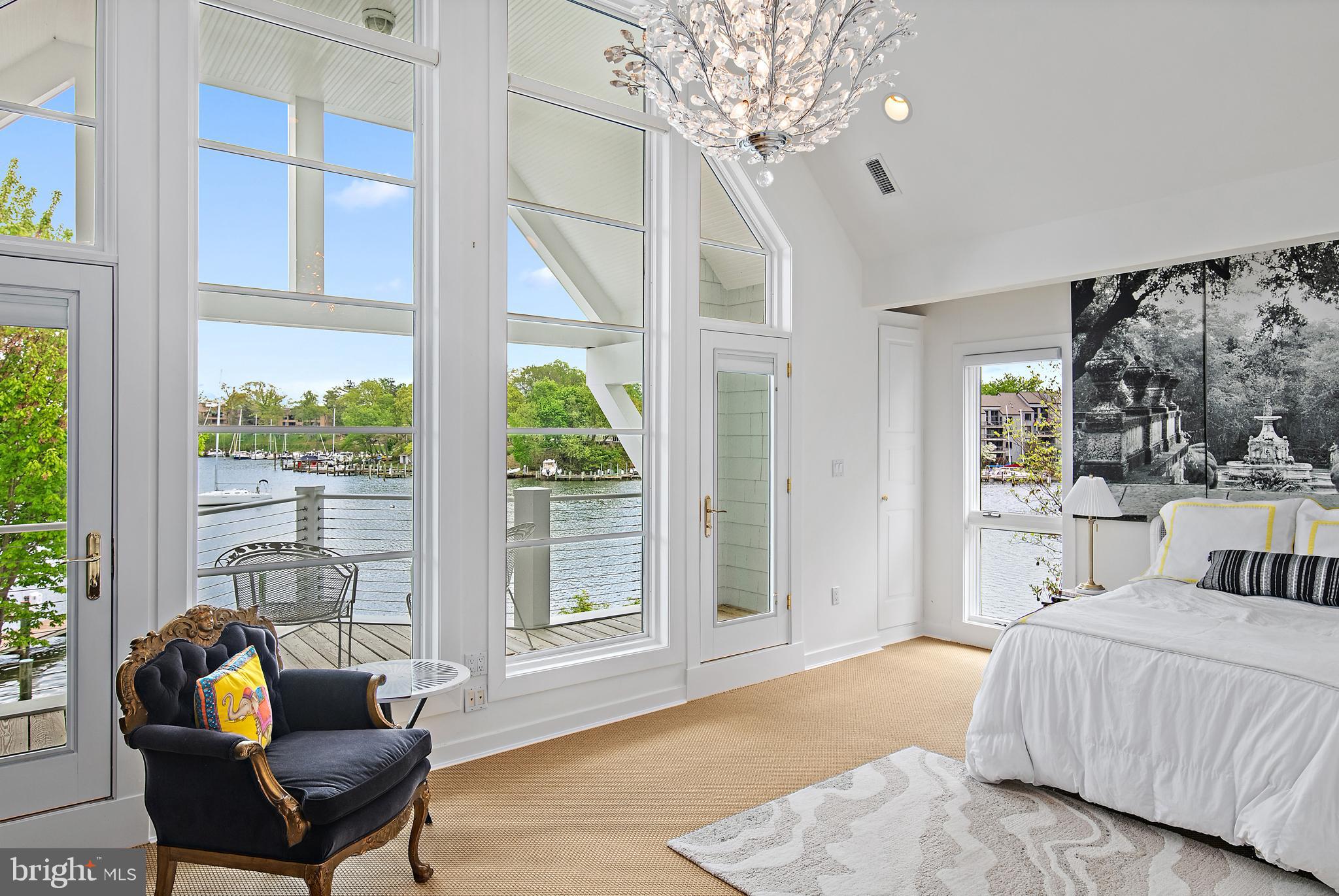 MURRAY HILL - Residential