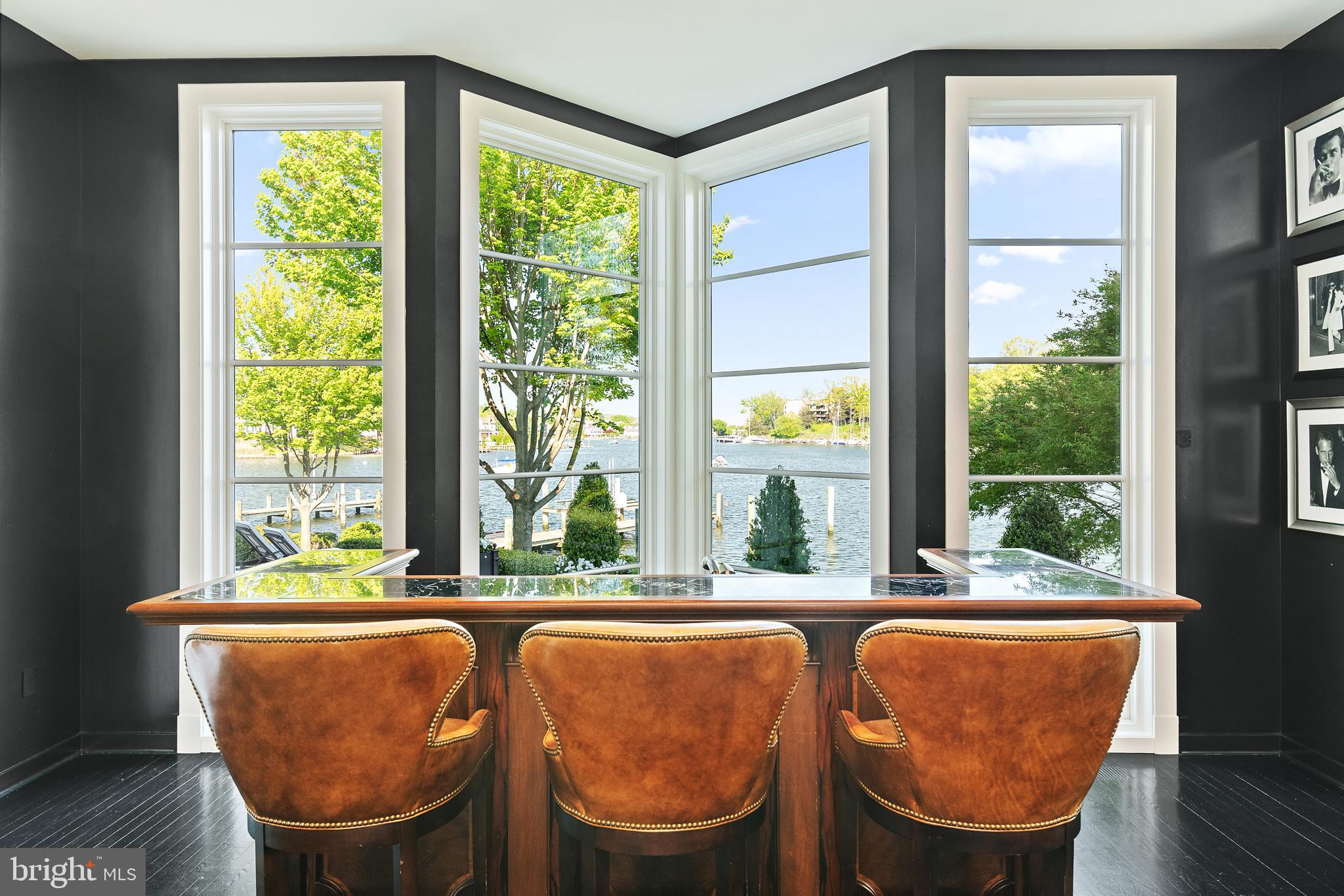 MURRAY HILL - Residential