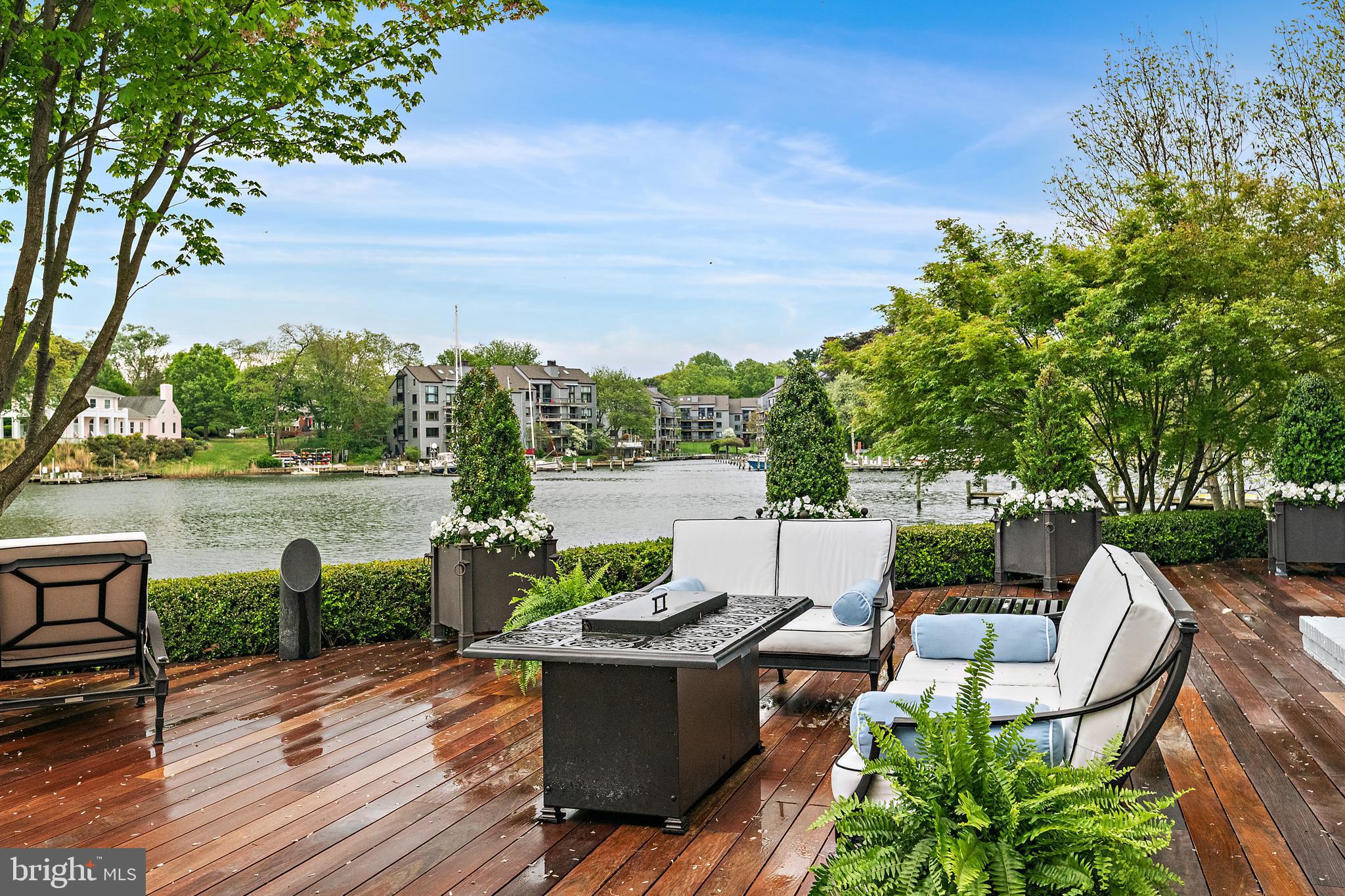 MURRAY HILL - Residential