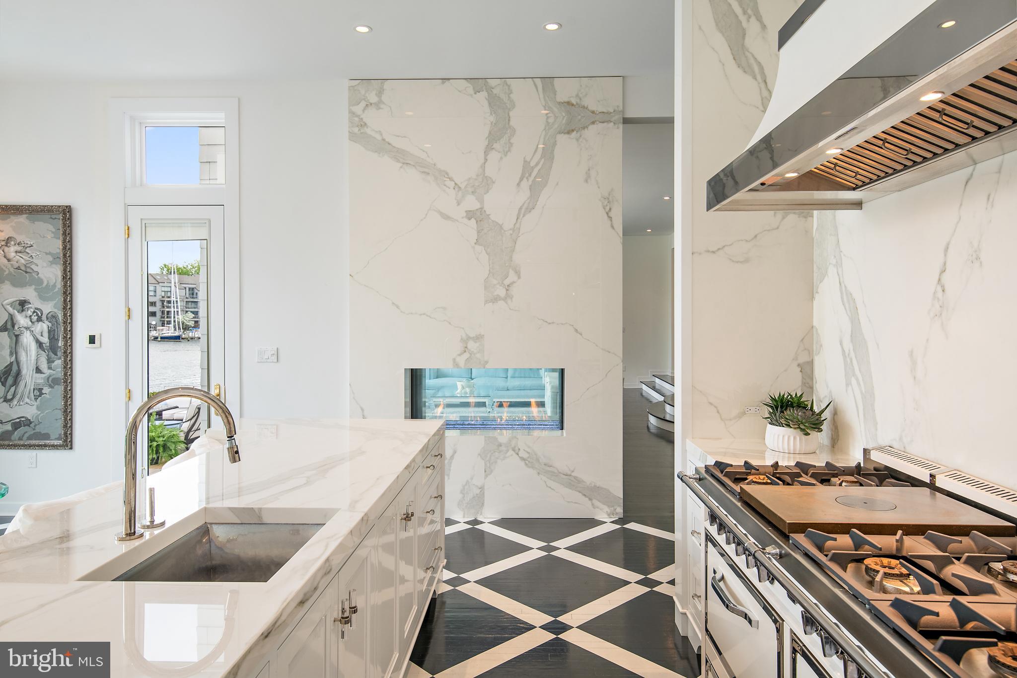 MURRAY HILL - Residential