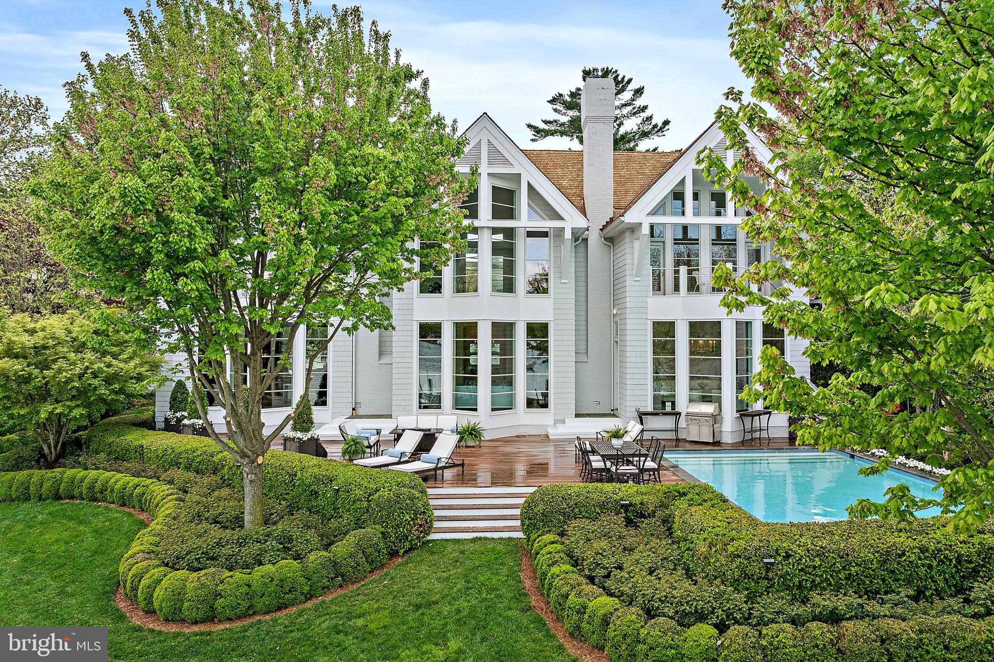 MURRAY HILL - Residential