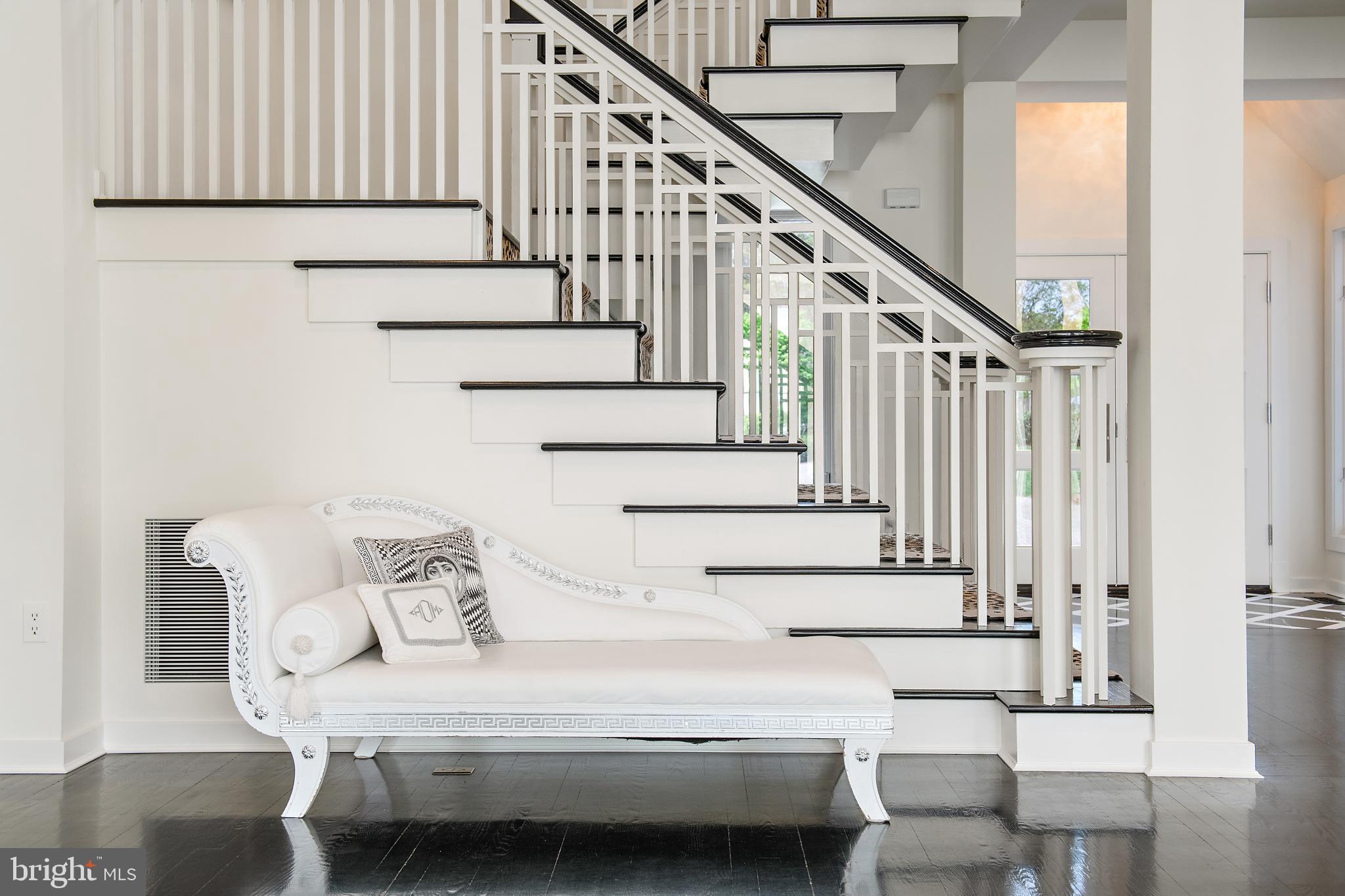 MURRAY HILL - Residential