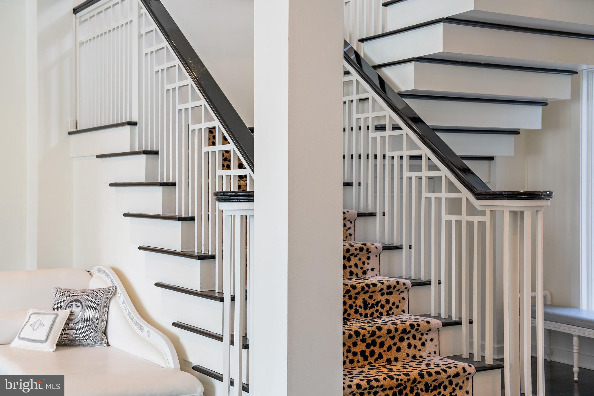 MURRAY HILL - Residential