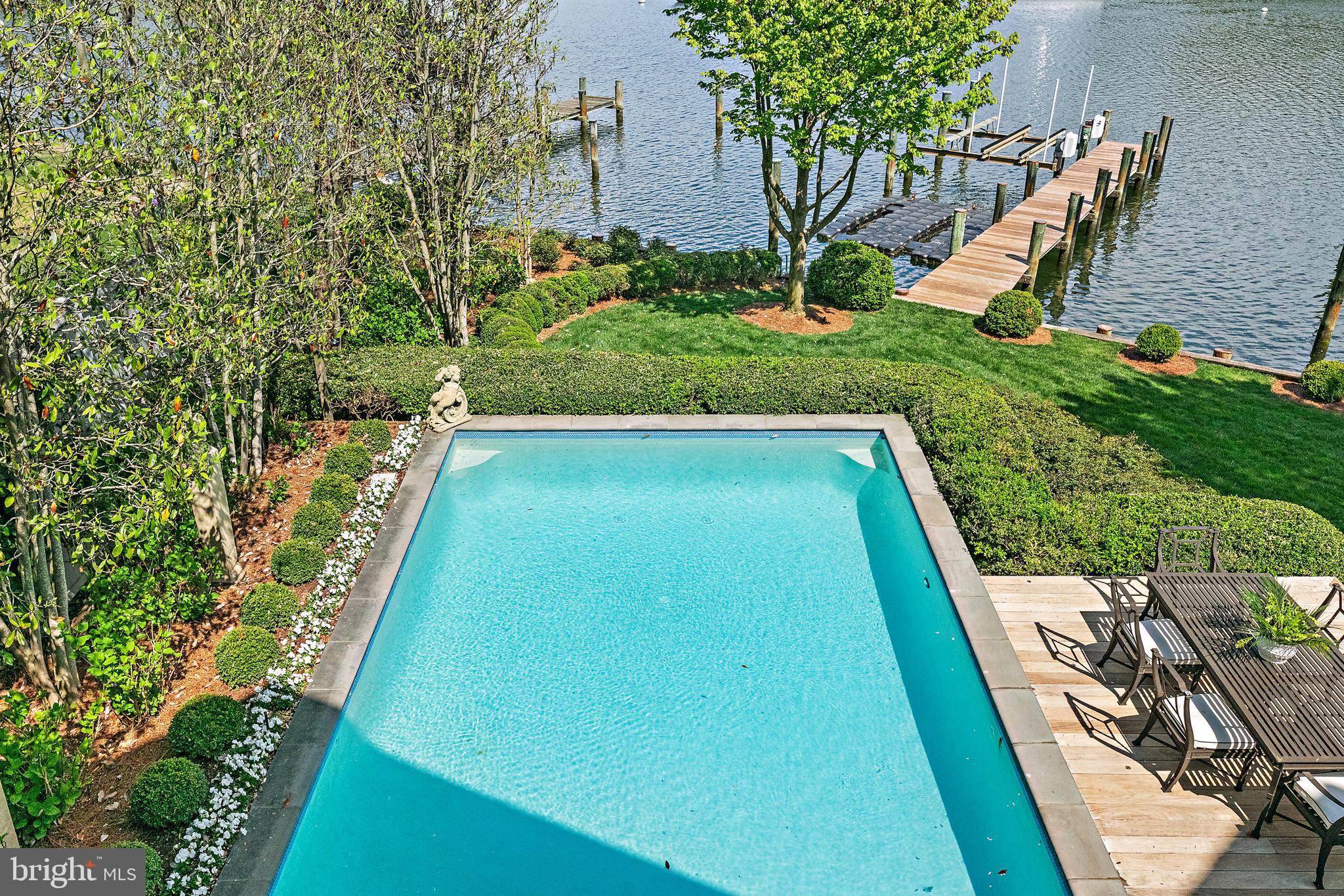 MURRAY HILL - Residential