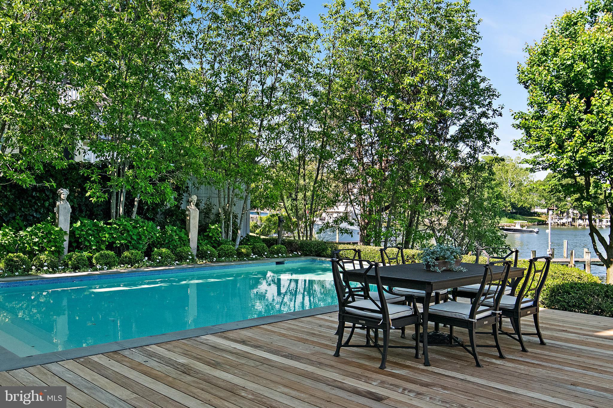 MURRAY HILL - Residential