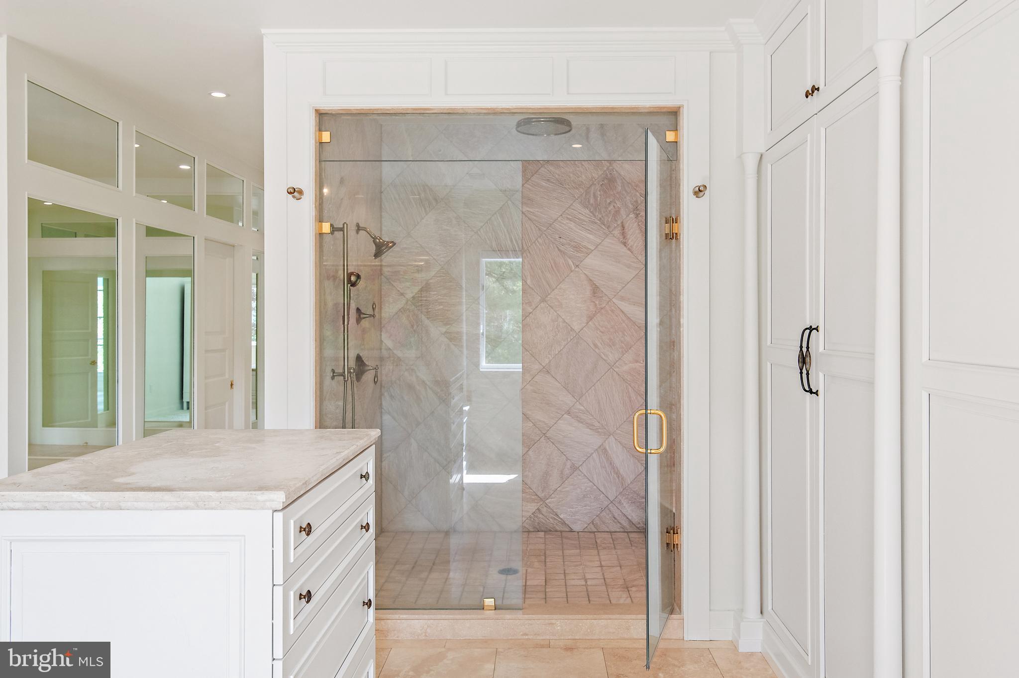 MURRAY HILL - Residential