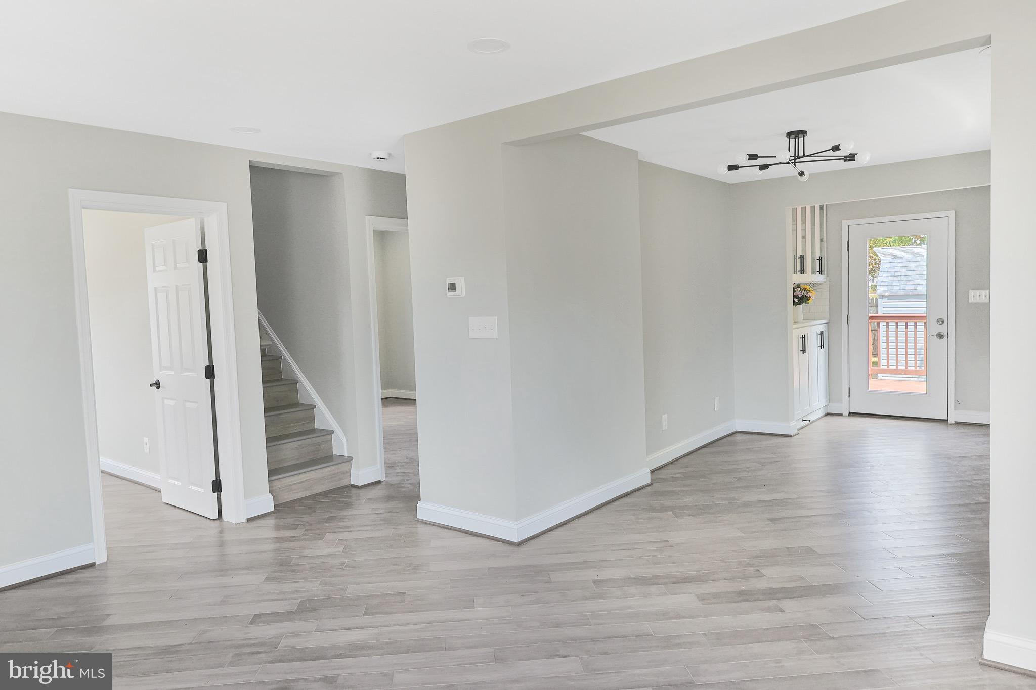 EASTERN TERRACE - Residential