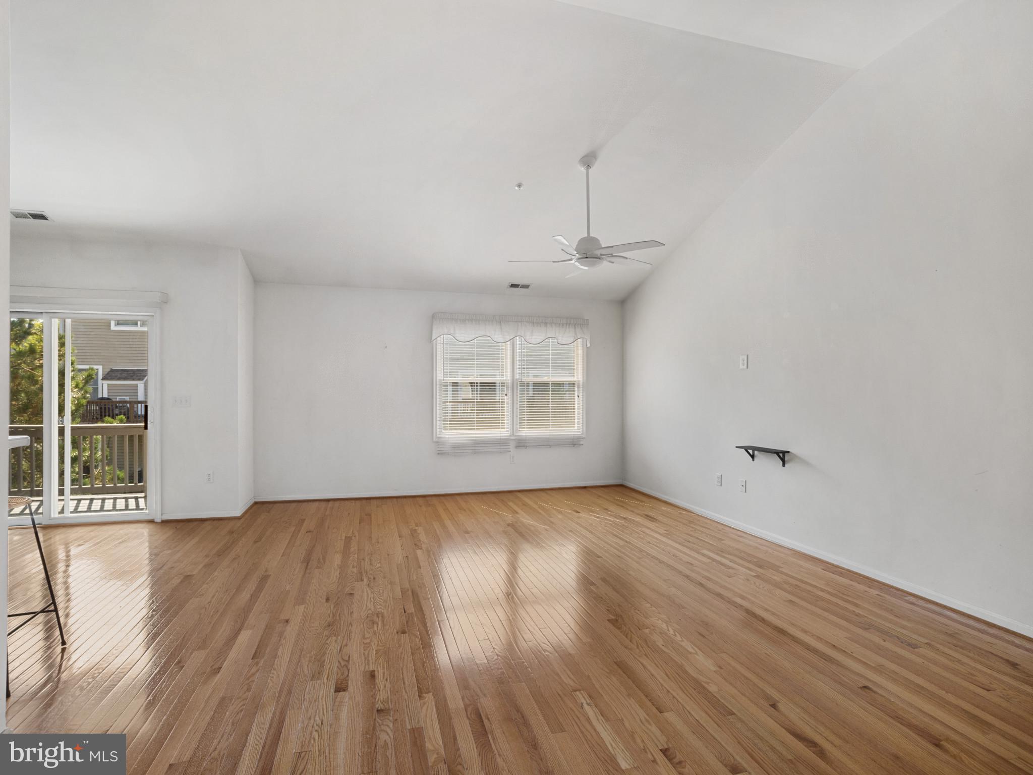 211 GOLDEN EYE COURT