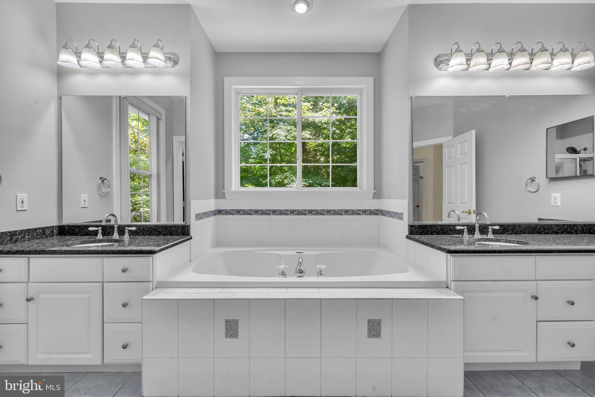 RUNNING CEDAR - Residential