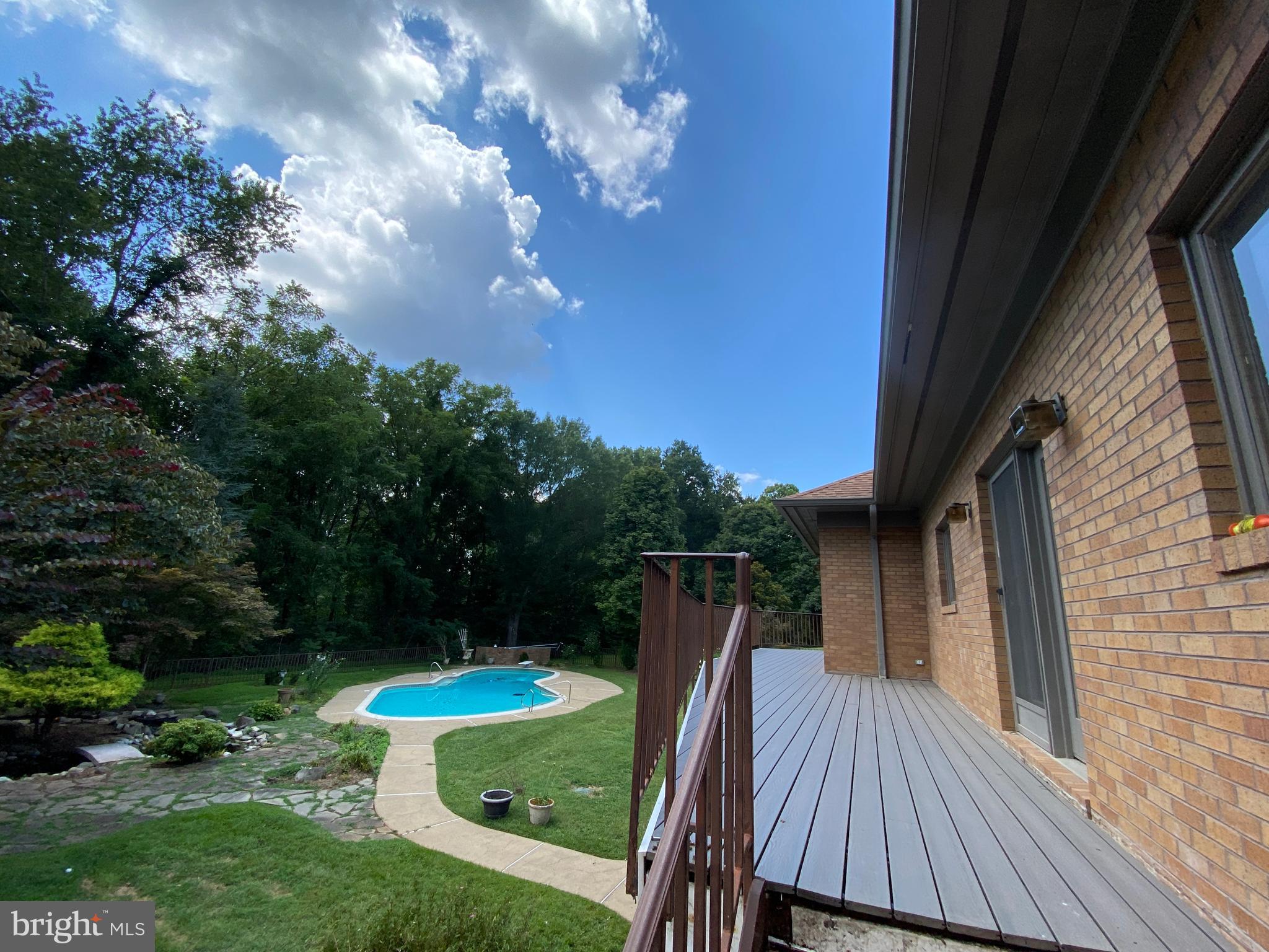 NORTH CLUB - Residential Lease