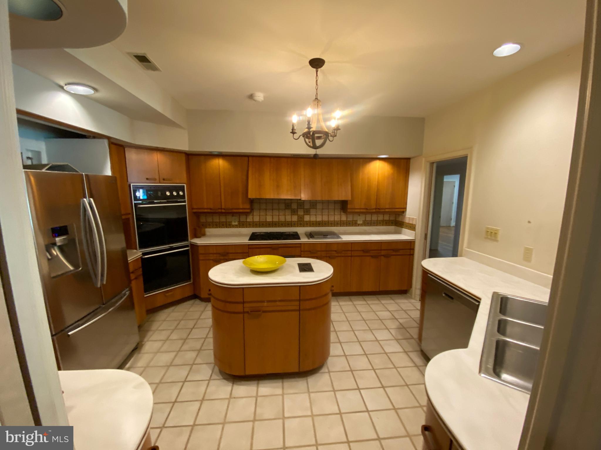 NORTH CLUB - Residential Lease