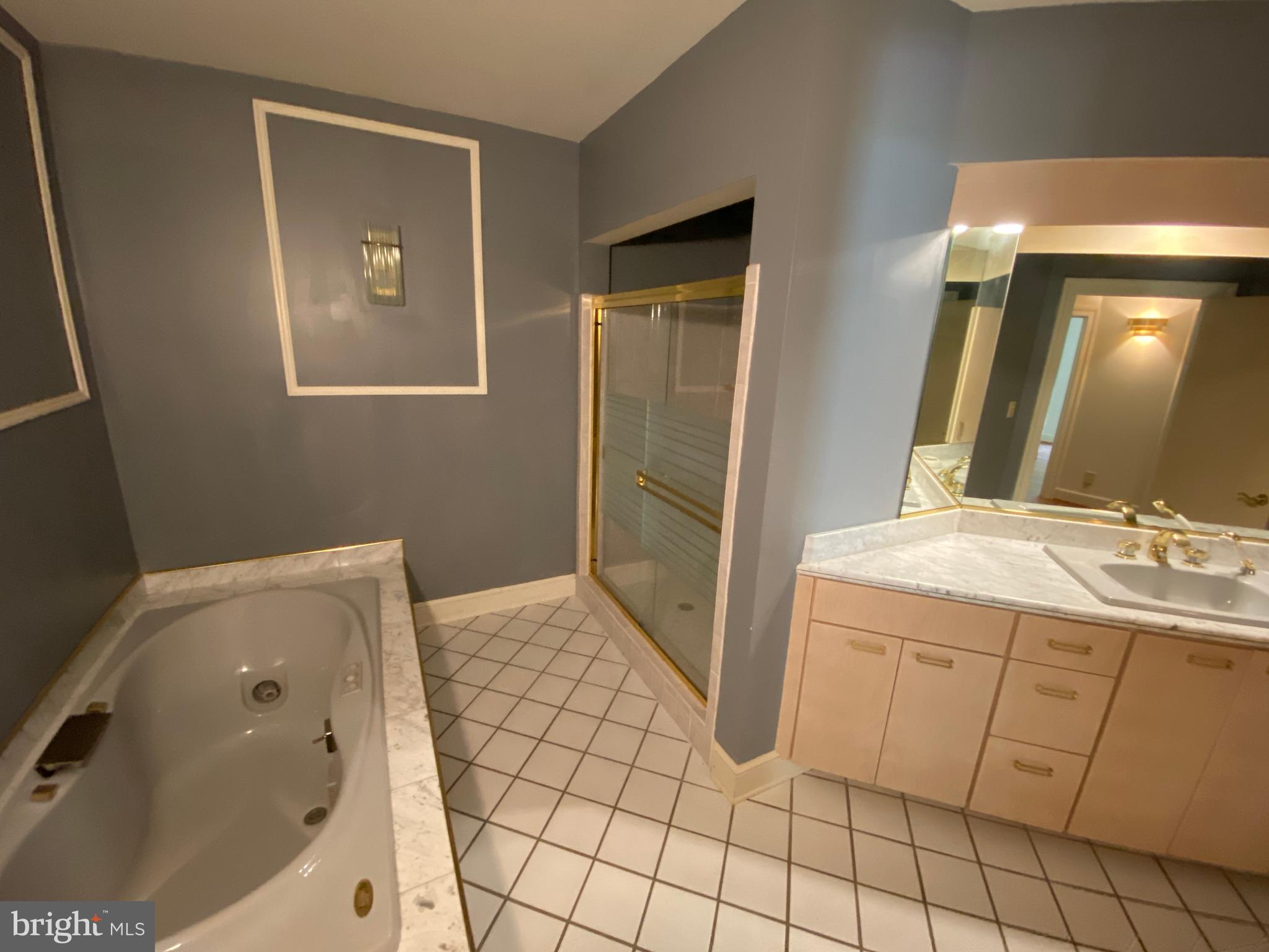 NORTH CLUB - Residential Lease