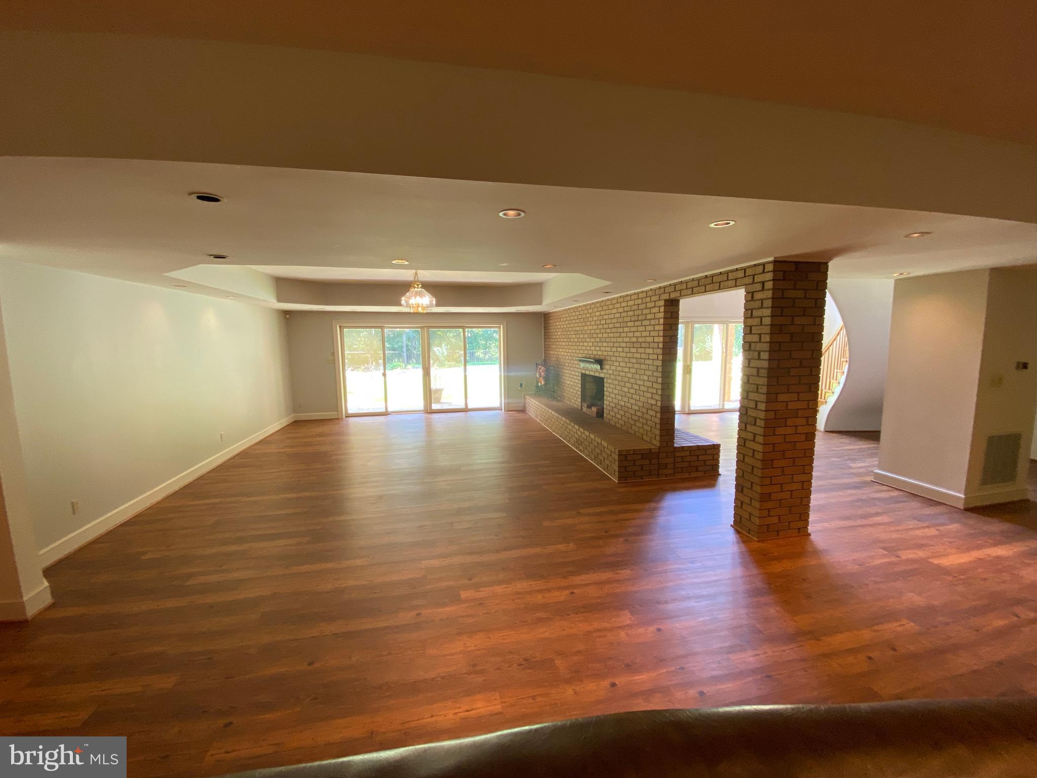 NORTH CLUB - Residential Lease