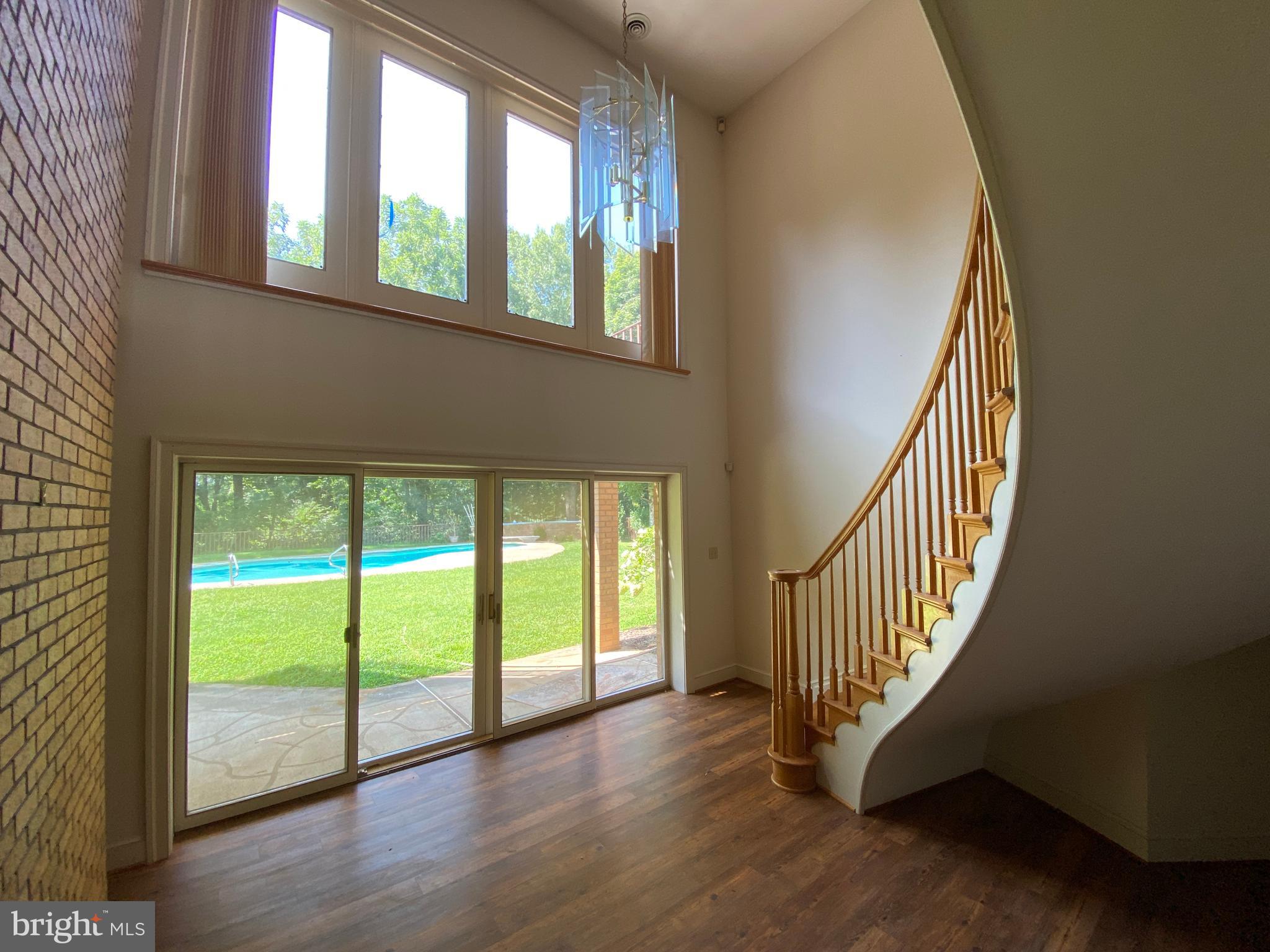 NORTH CLUB - Residential Lease