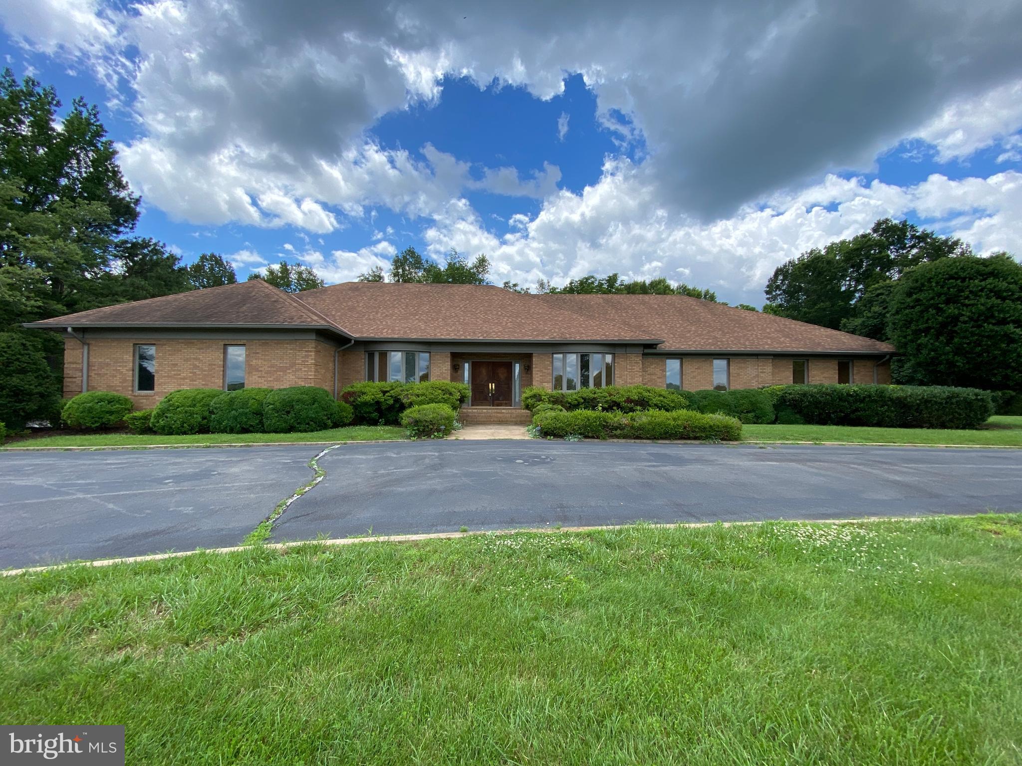 NORTH CLUB - Residential Lease