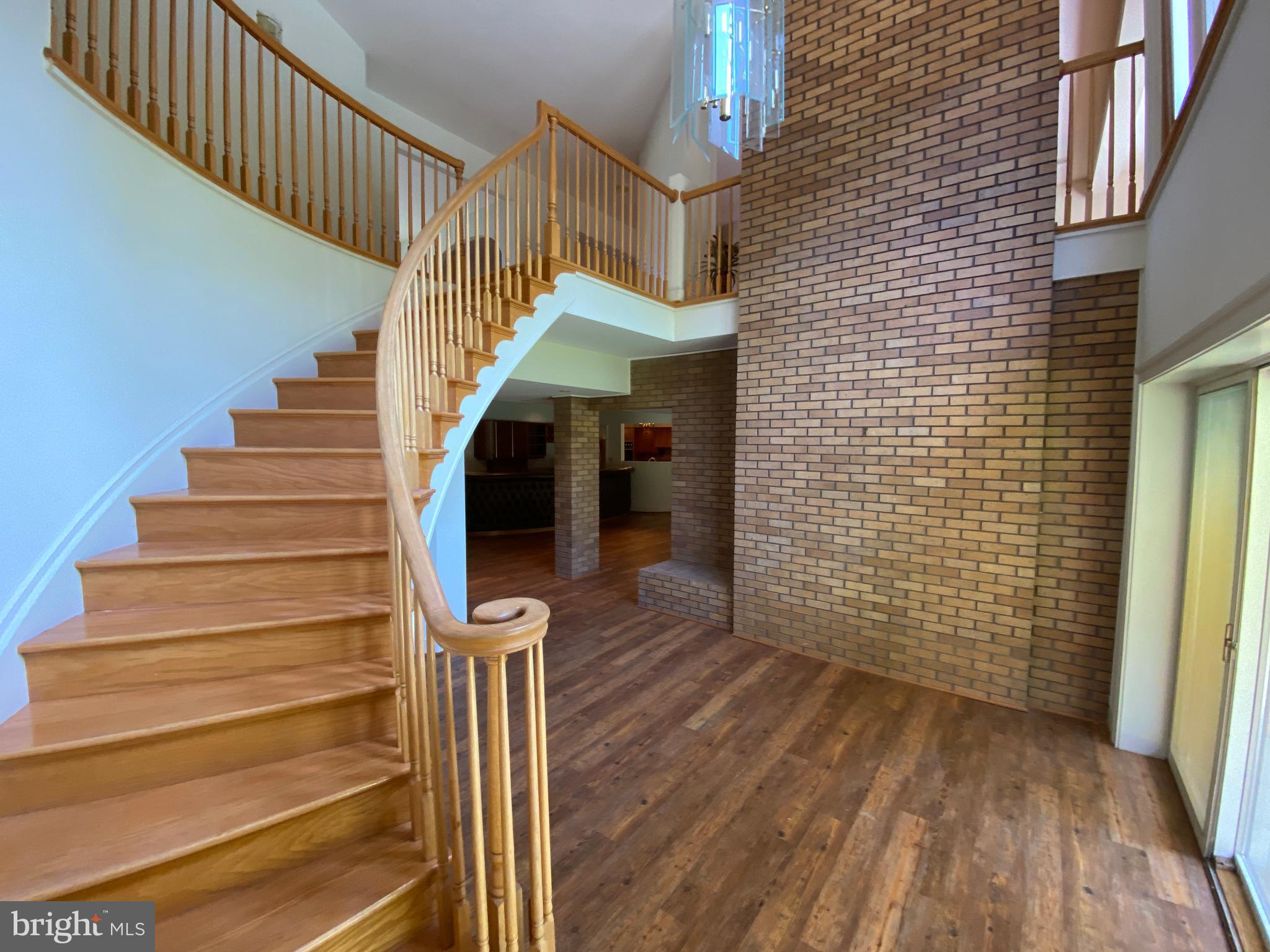 NORTH CLUB - Residential Lease