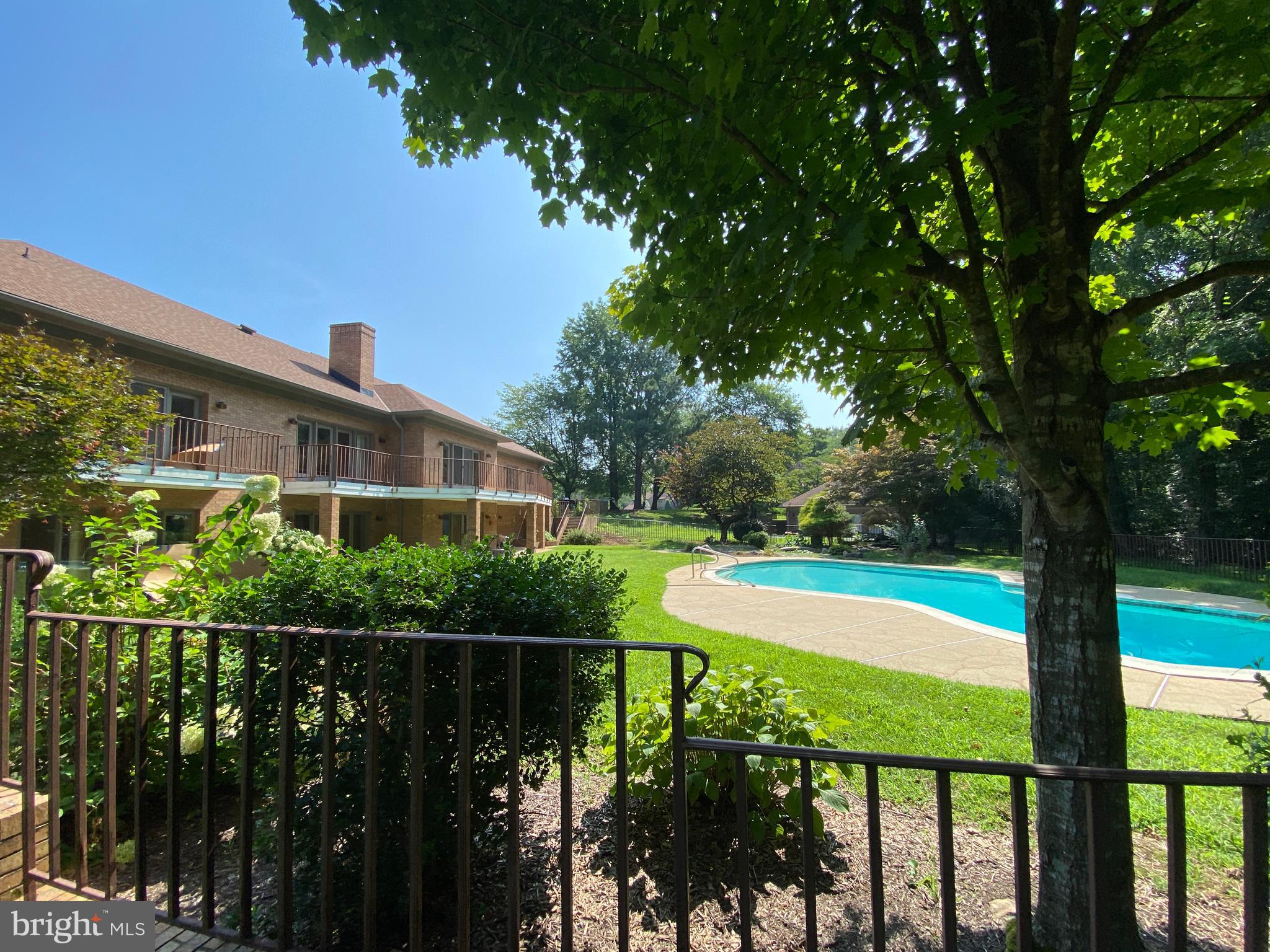 NORTH CLUB - Residential Lease