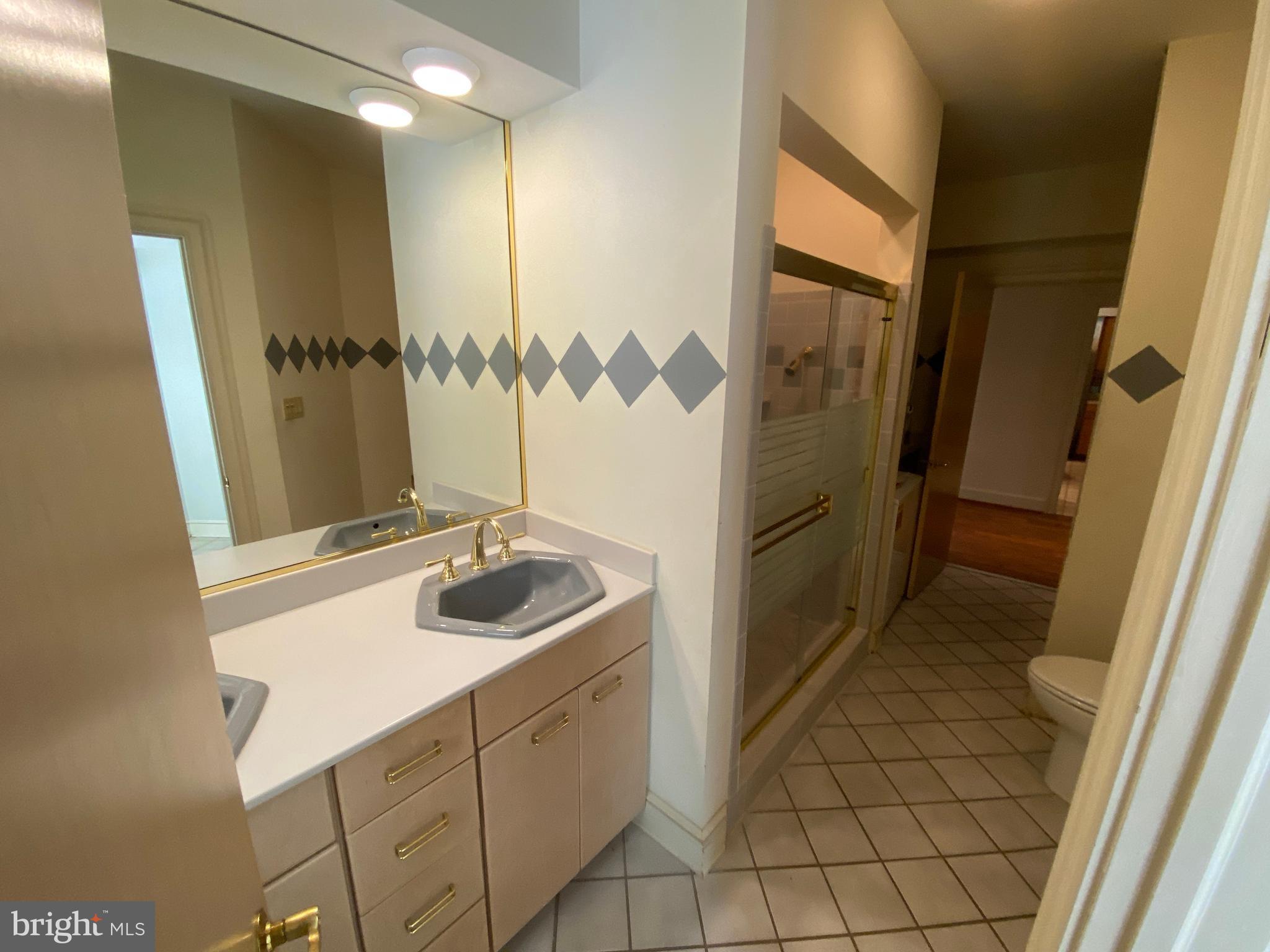 NORTH CLUB - Residential Lease