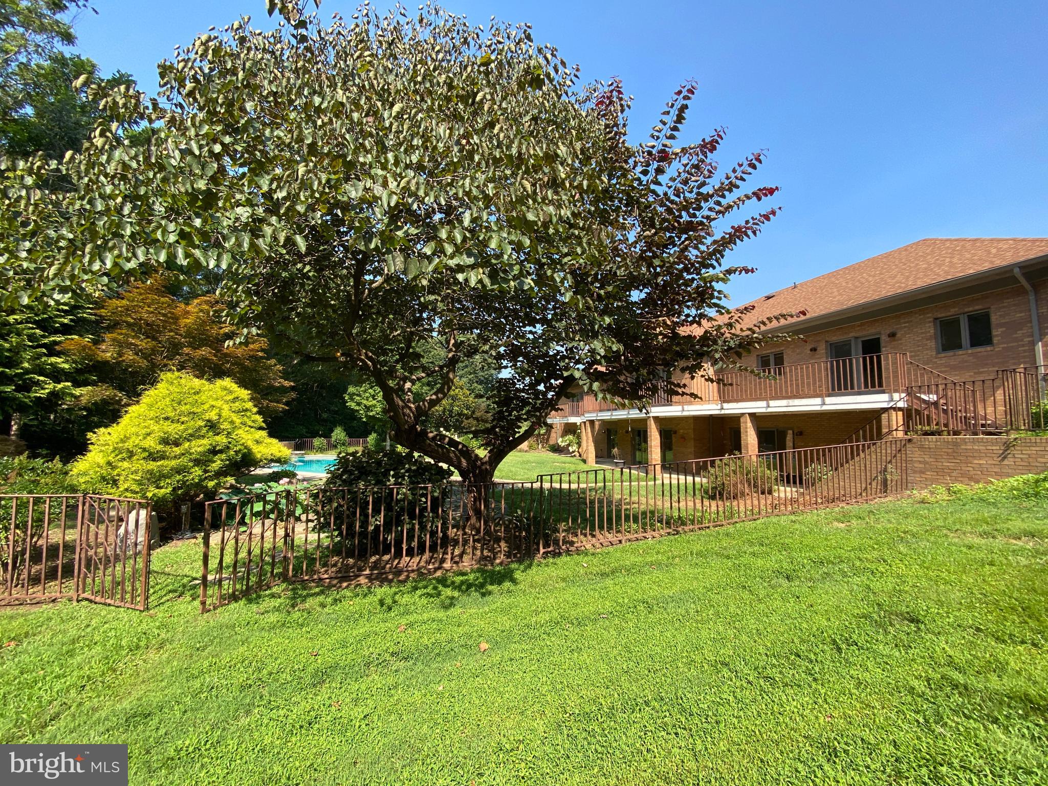 NORTH CLUB - Residential Lease