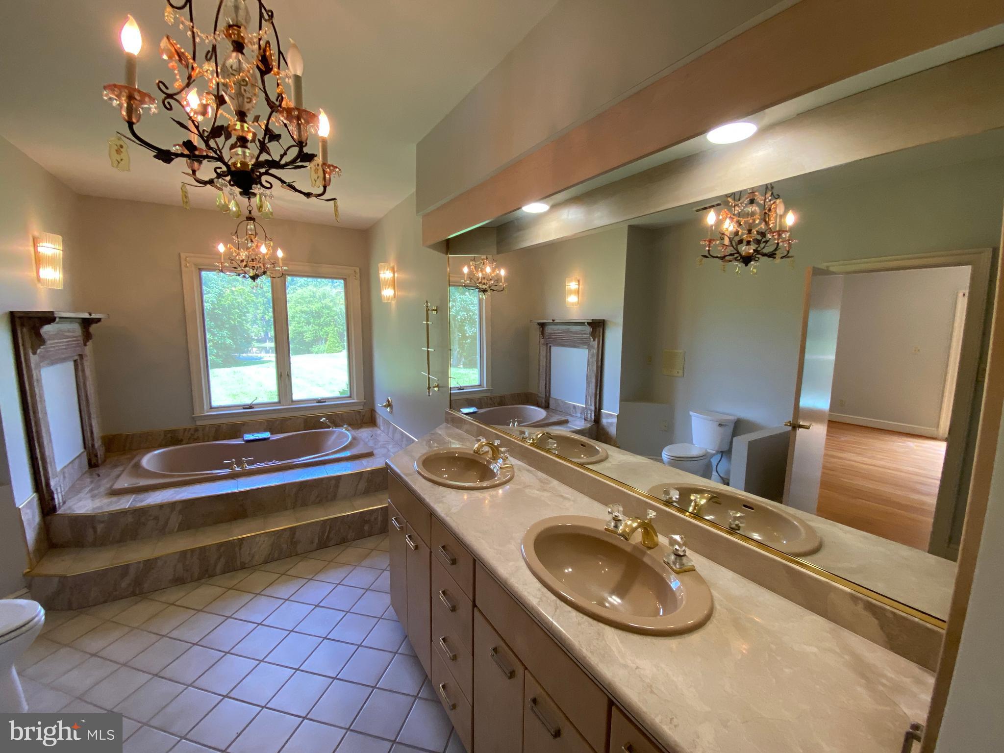 NORTH CLUB - Residential Lease