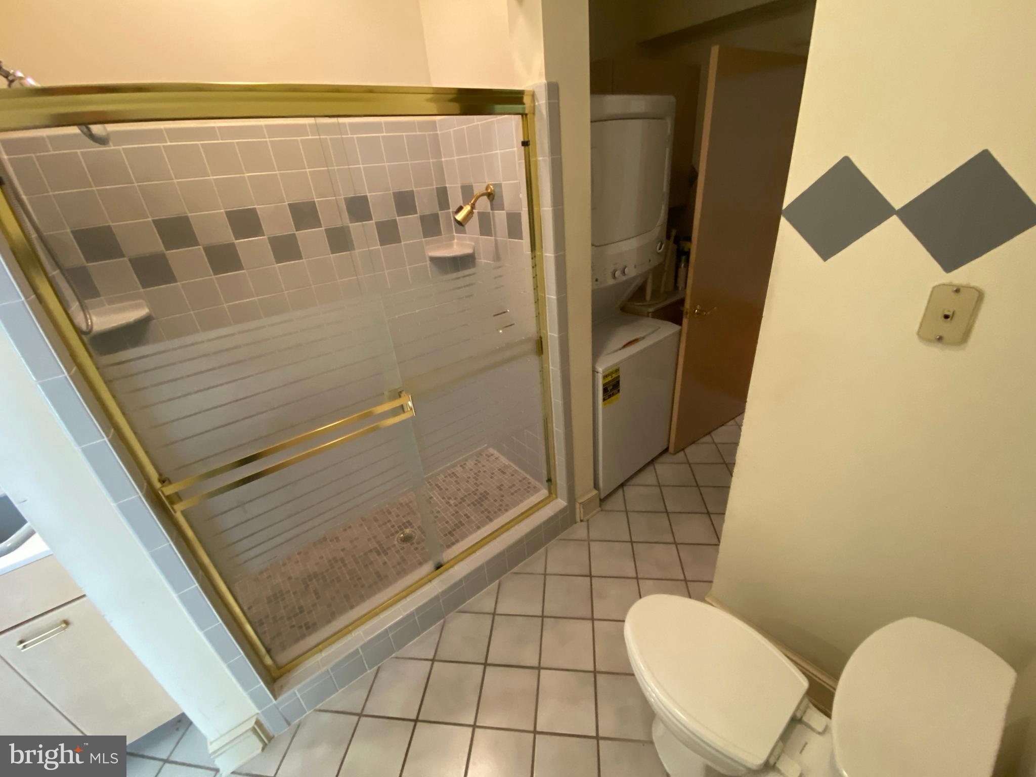 NORTH CLUB - Residential Lease