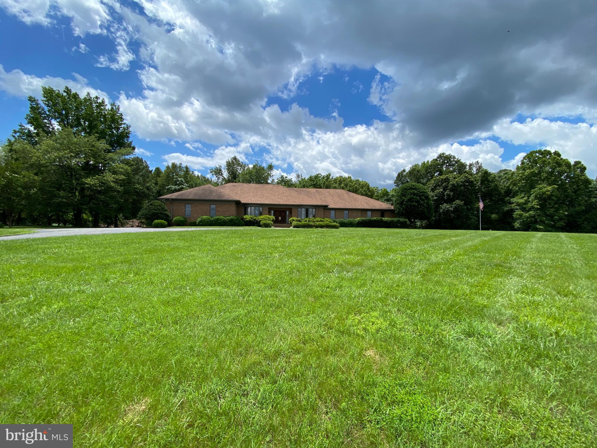 NORTH CLUB - Residential Lease