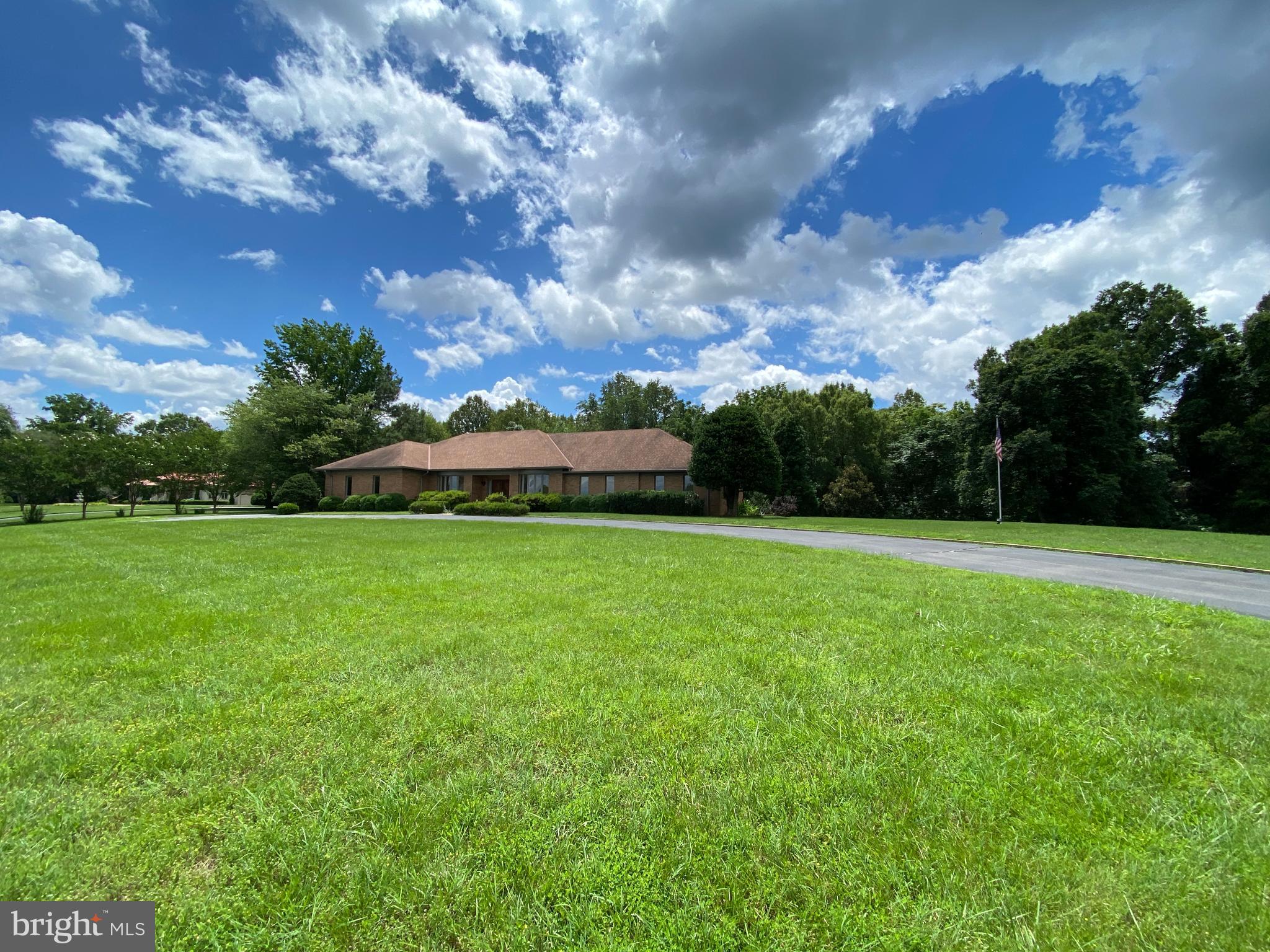 NORTH CLUB - Residential Lease