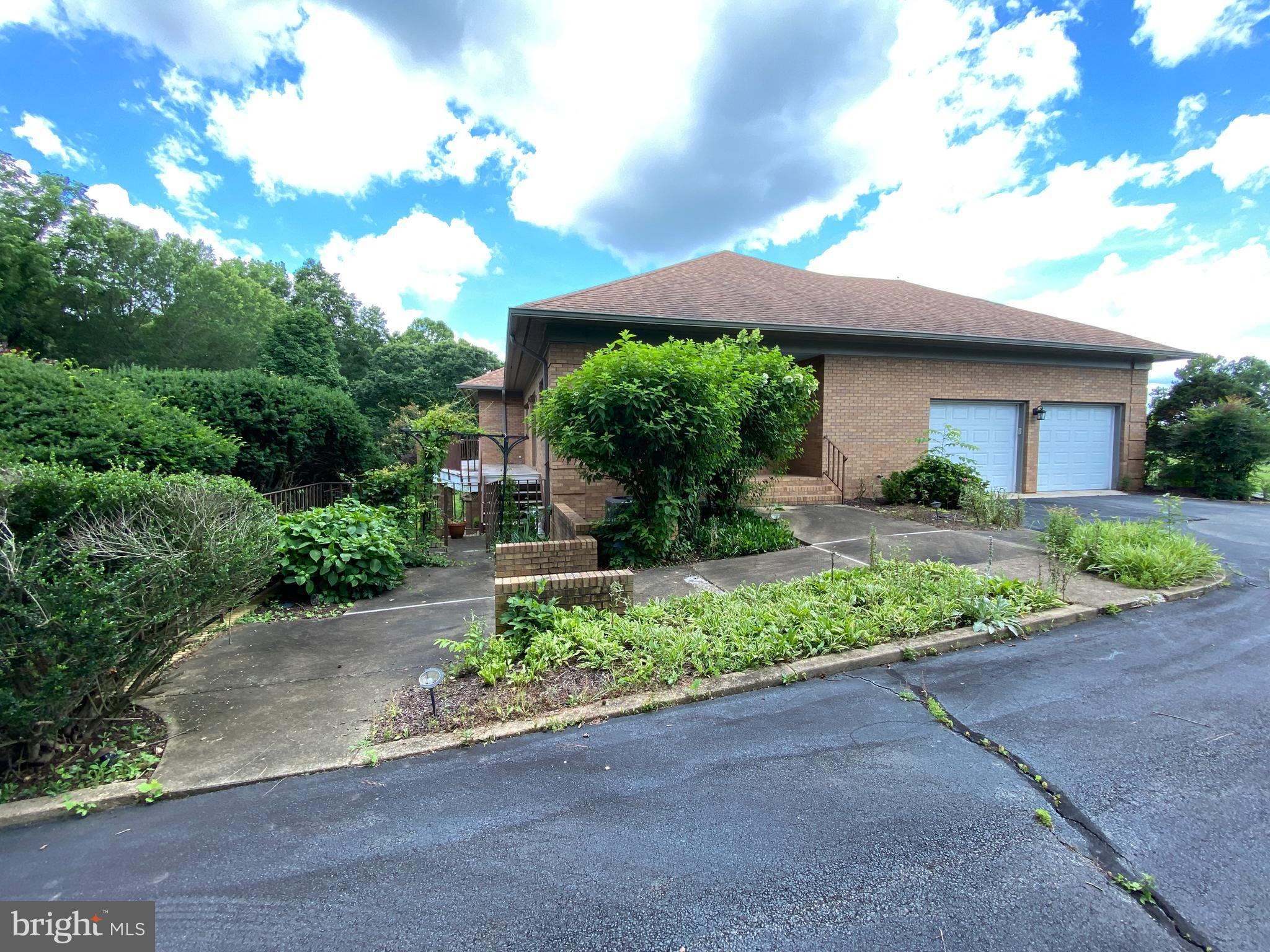 NORTH CLUB - Residential Lease